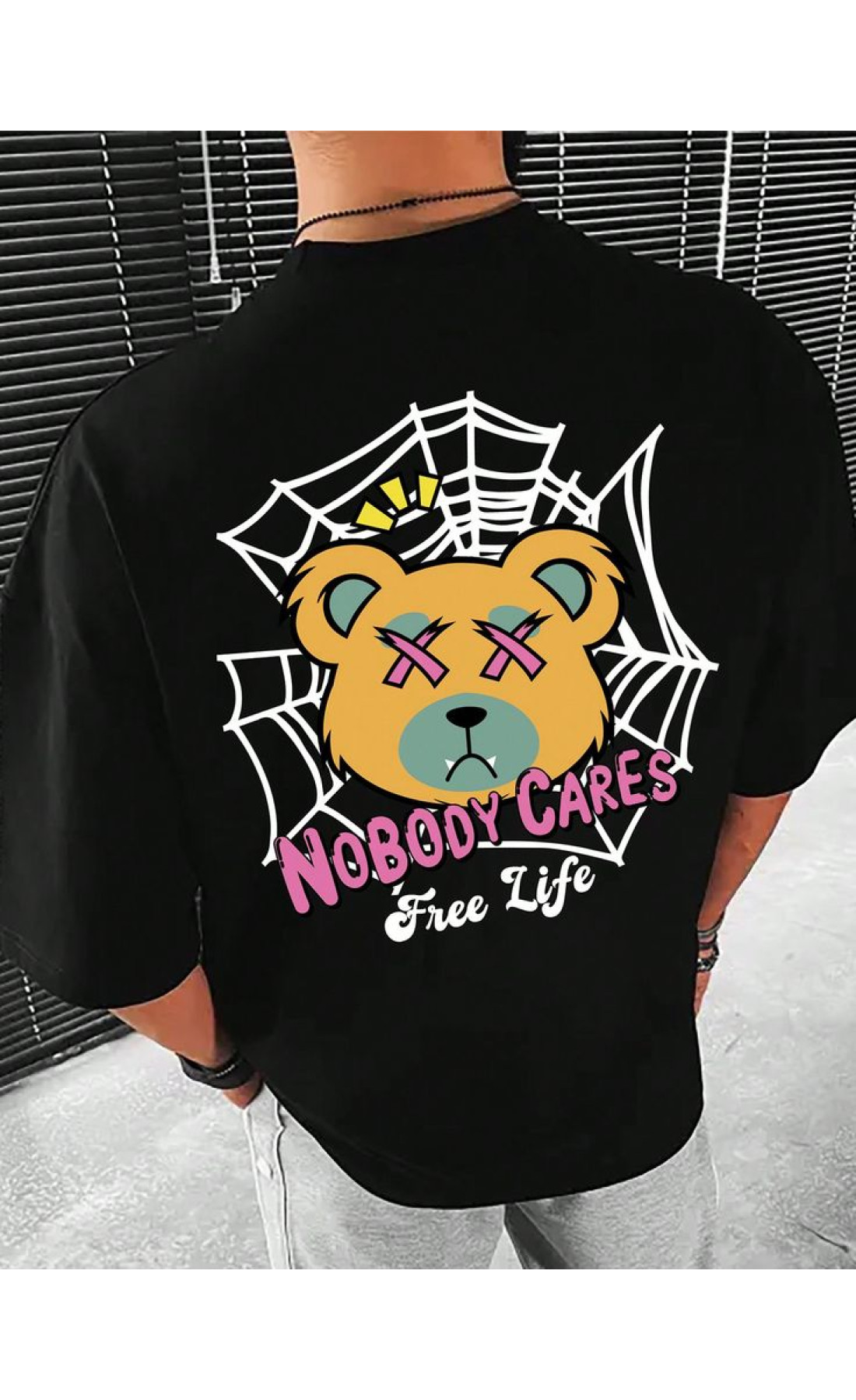 Чоловіча чорна комфортна оверсайз футболка з яскравим принтом