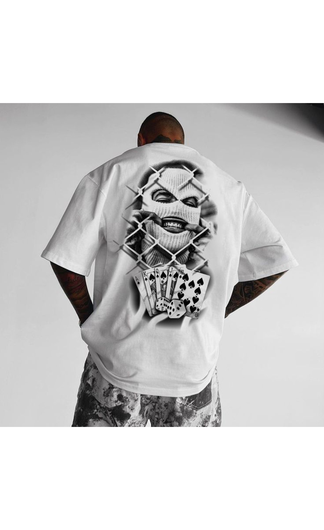 Комфортна чоловіча біла оверсайз футболка зі стильним принтом