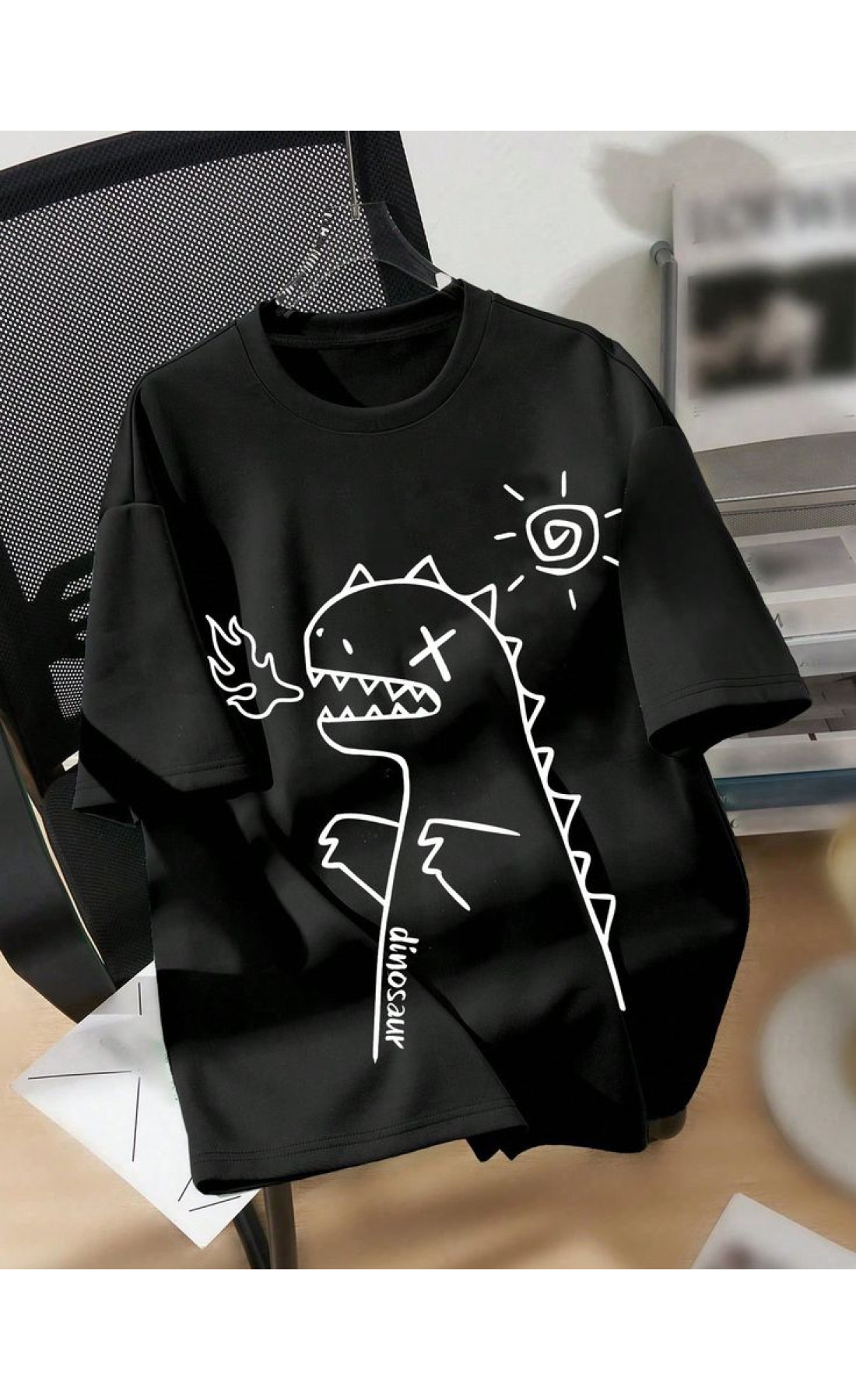 Чорна комфортна чоловіча оверсайз футболка з принтом