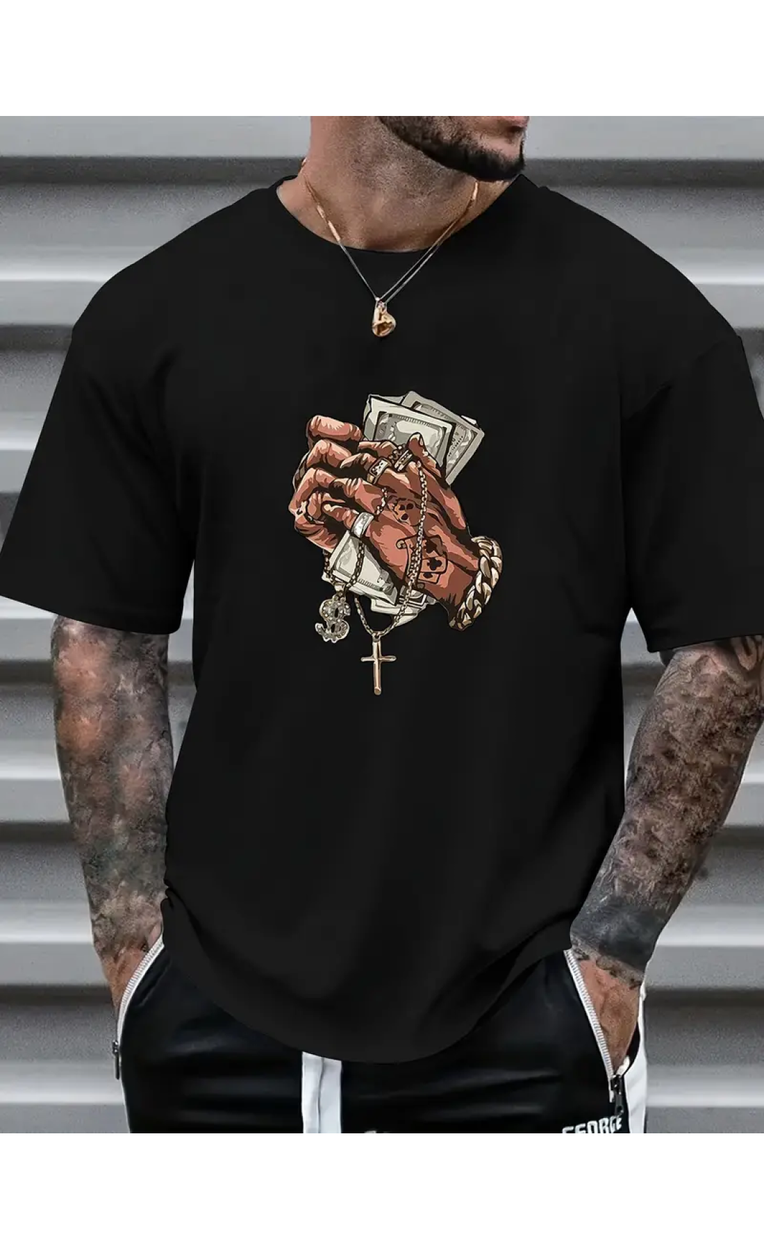 Чорна  чоловіча оверсайз футболка з модним принтом