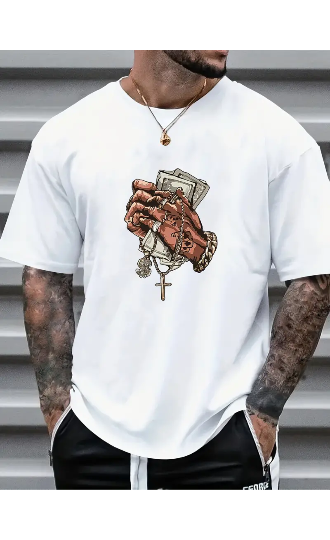 Біла  чоловіча оверсайз футболка з модним дизайном
