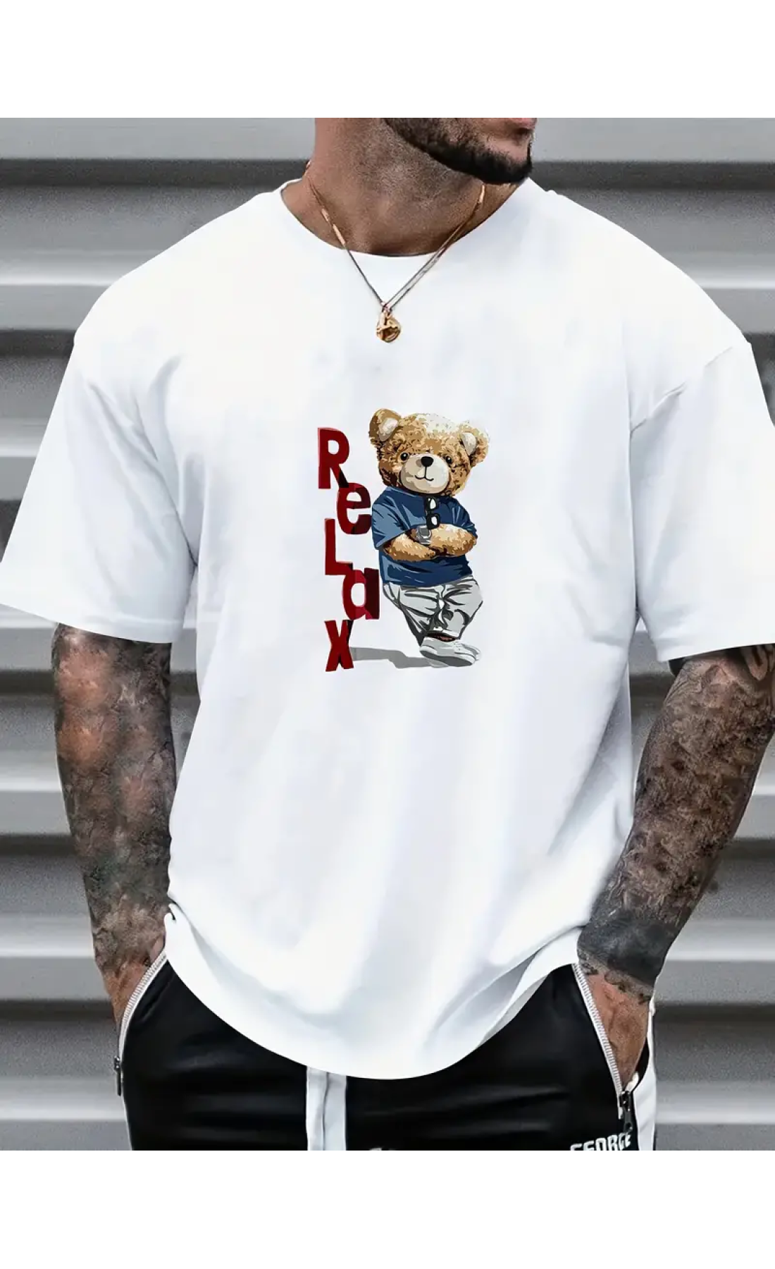 Біла чоловіча легка оверсайз футболка з трендовим принтом