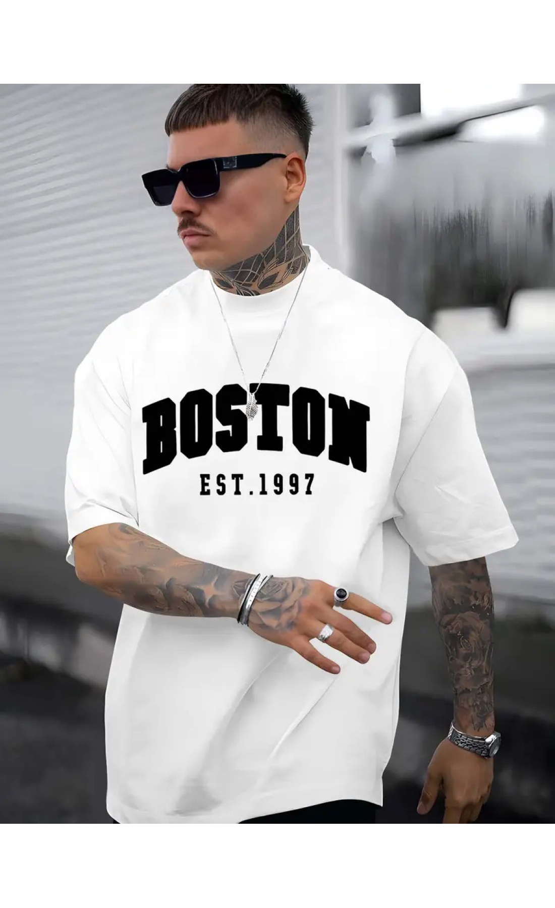 Чоловіча біла комфортна оверсайз футболка з модними написами