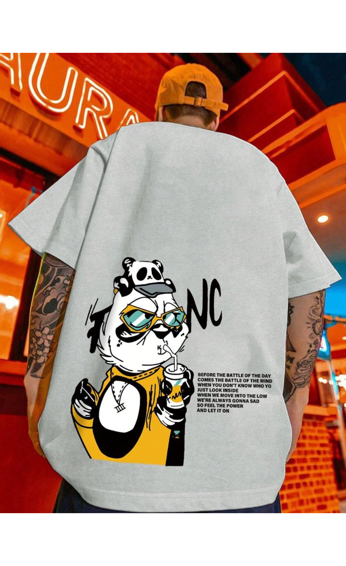 Зручна сіра чоловіча оверсайз футболка з яскравим дизайном