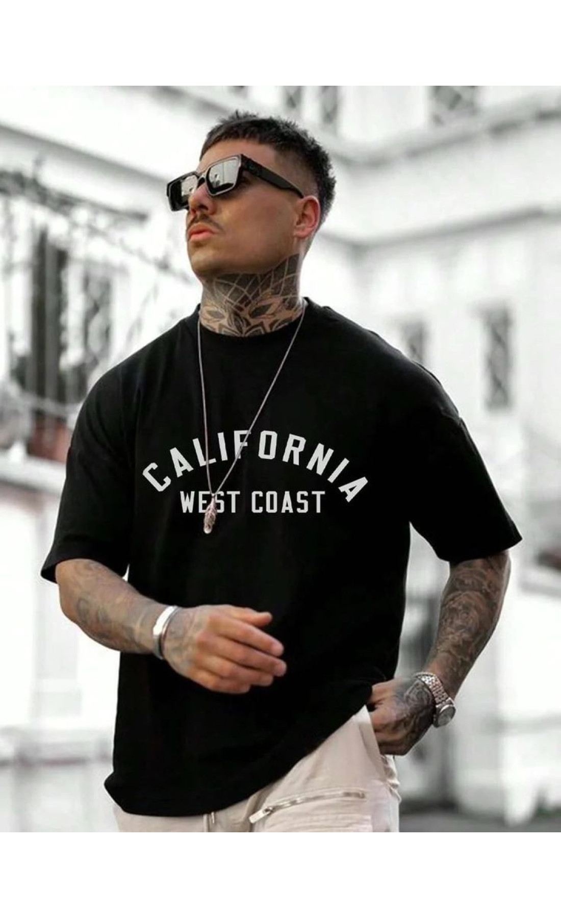 Чорна чоловіча футболка з дтф (оверсайз)