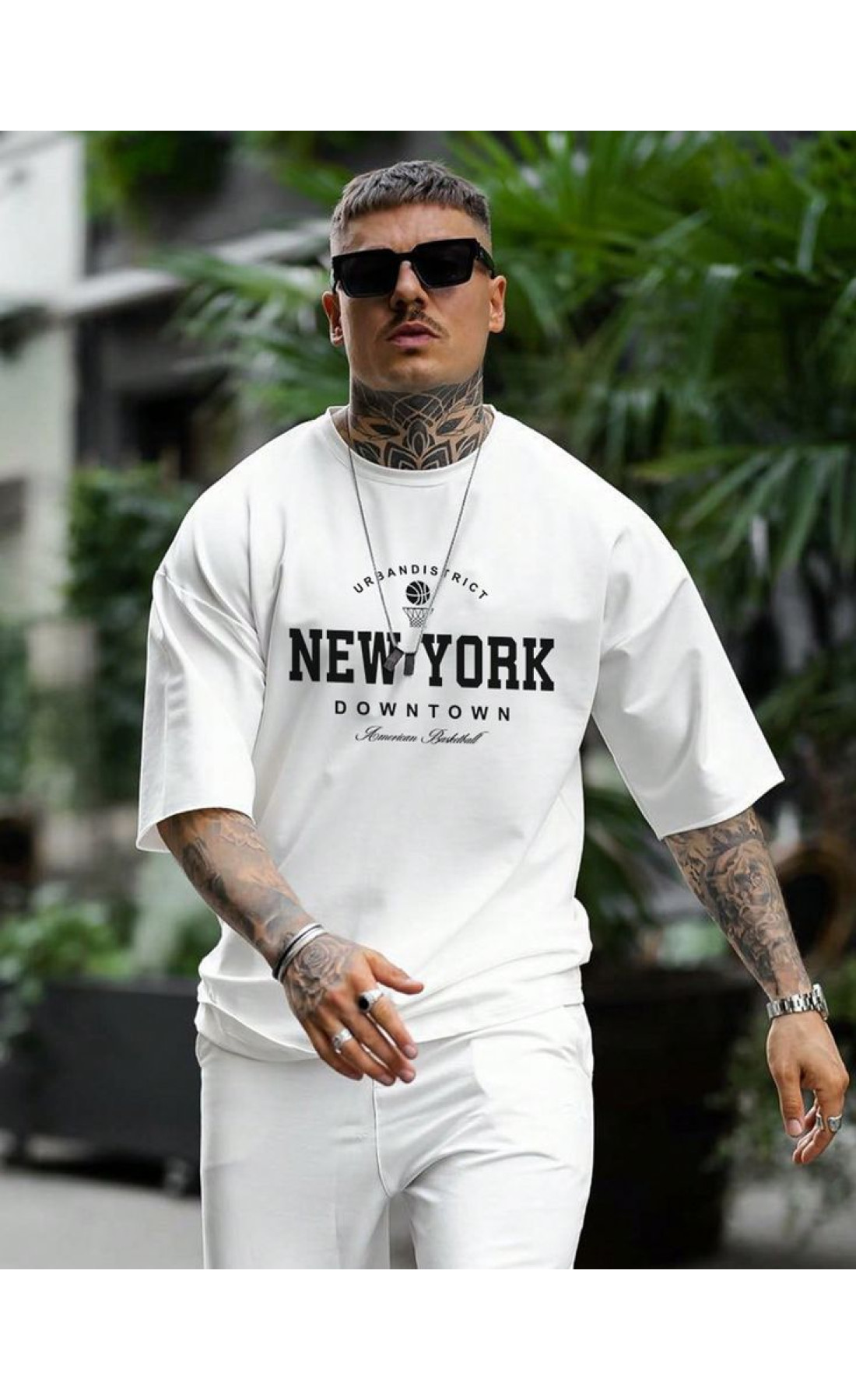 Біла чоловіча футболка з дтф (оверсайз)