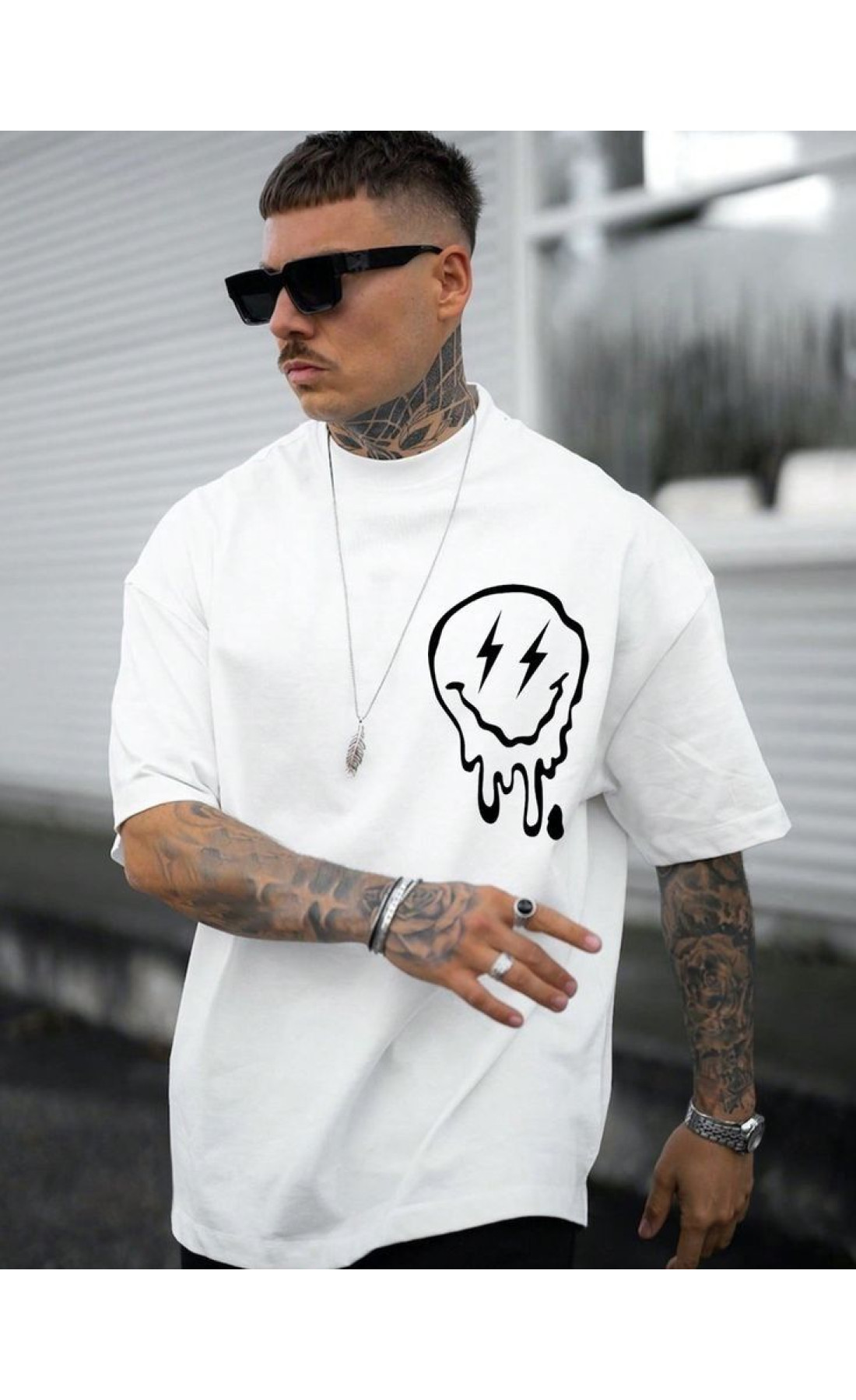 Біла чоловіча футболка з дтф принтом (оверсайз)
