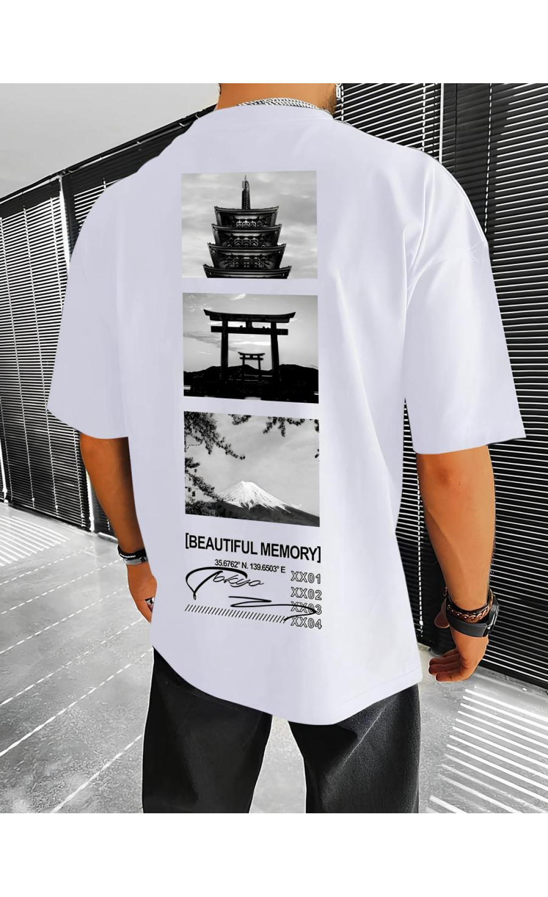 Біла чоловіча футболка з дтф принтом (оверсайз)