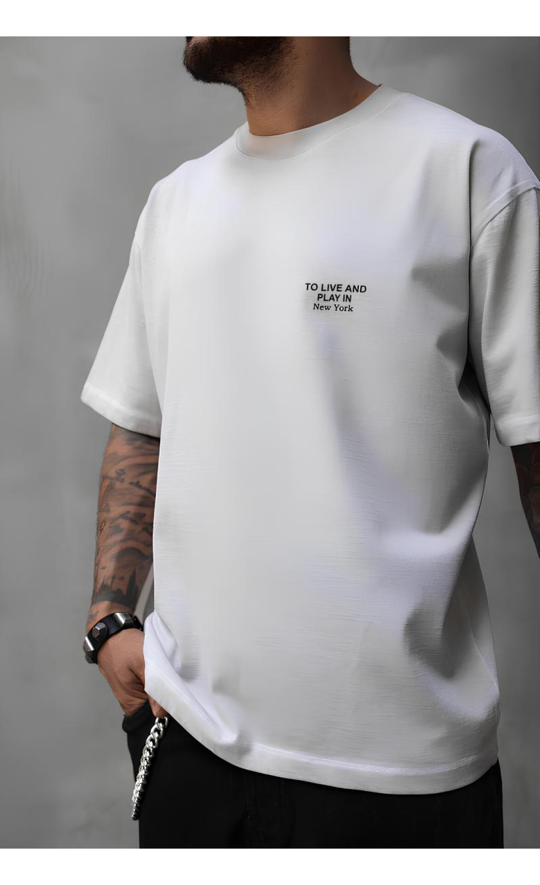 Біла чоловіча футболка з дтф принтом (оверсайз)