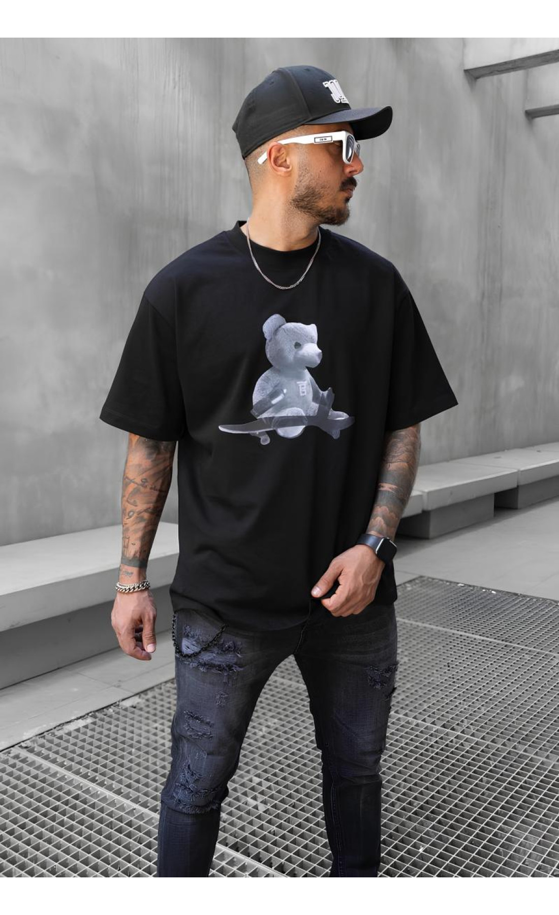 Чорна чоловіча футболка з дтф принтом (оверсайз)