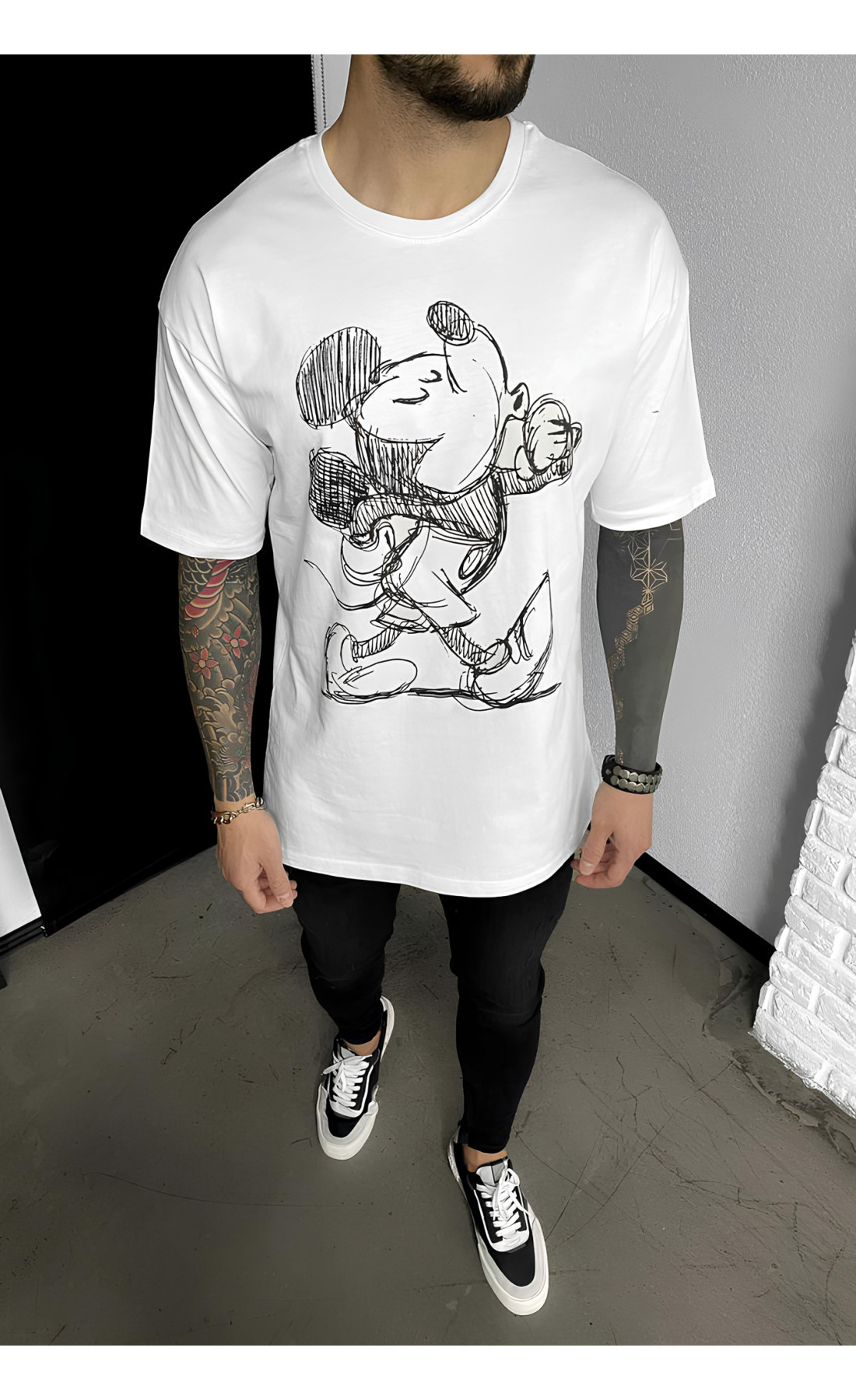 Біла чоловіча футболка з дтф принтом (оверсайз)
