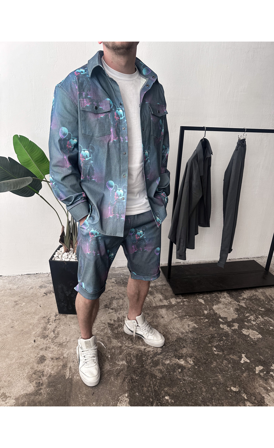 Комфортний синій чоловічий літній костюм з модним дизайном