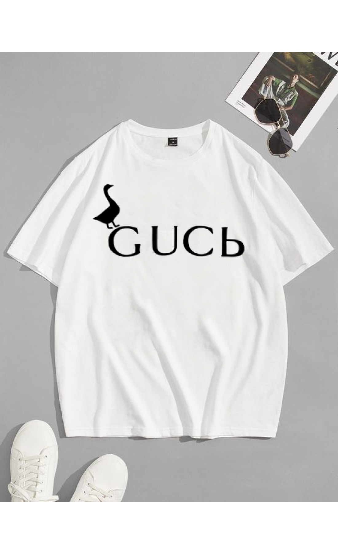 Комфортна біла чоловіча оверсайз футболка з трендовим дизайном