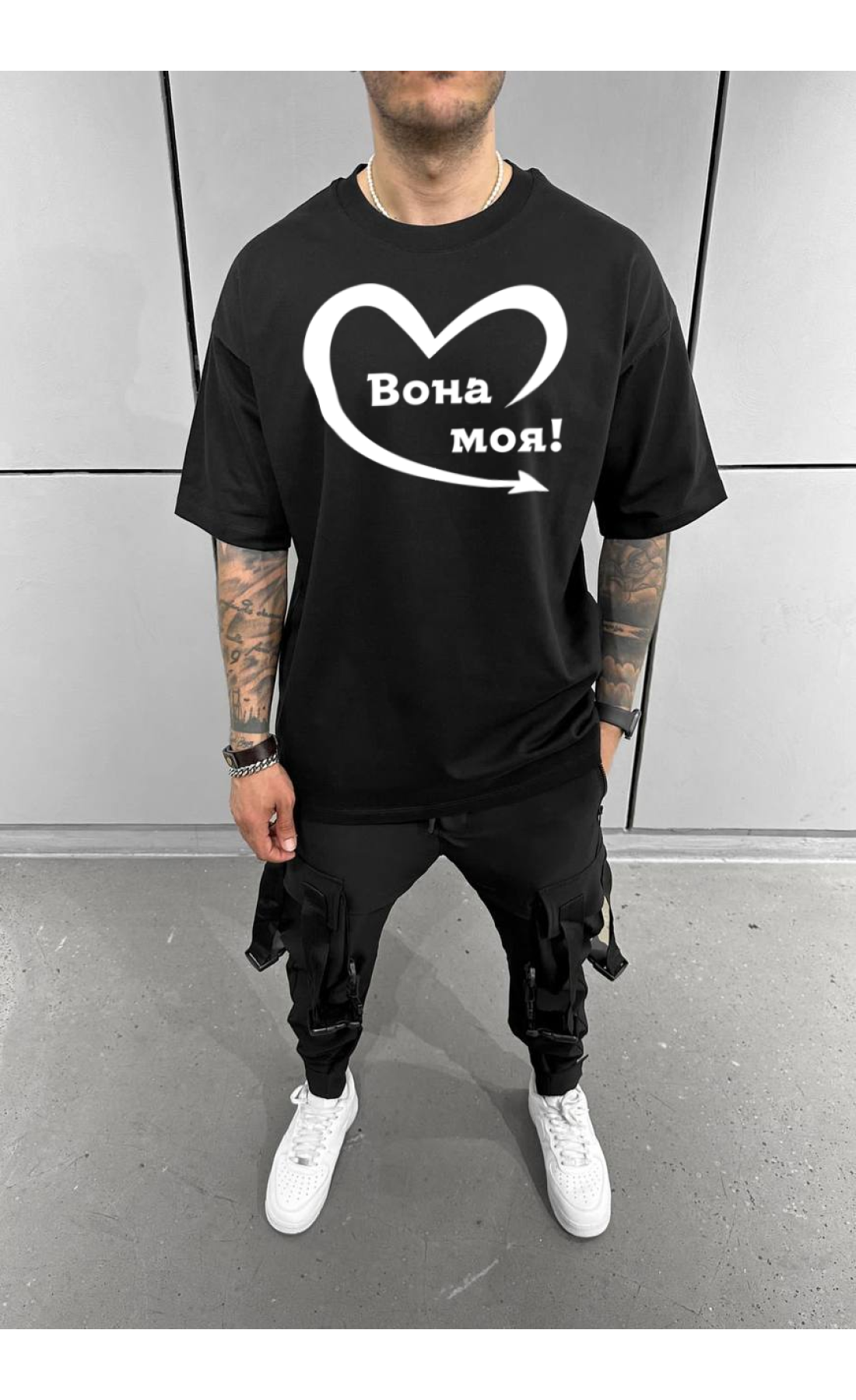 Чорна літня легка чоловіча оверсайз футболка з принтом
