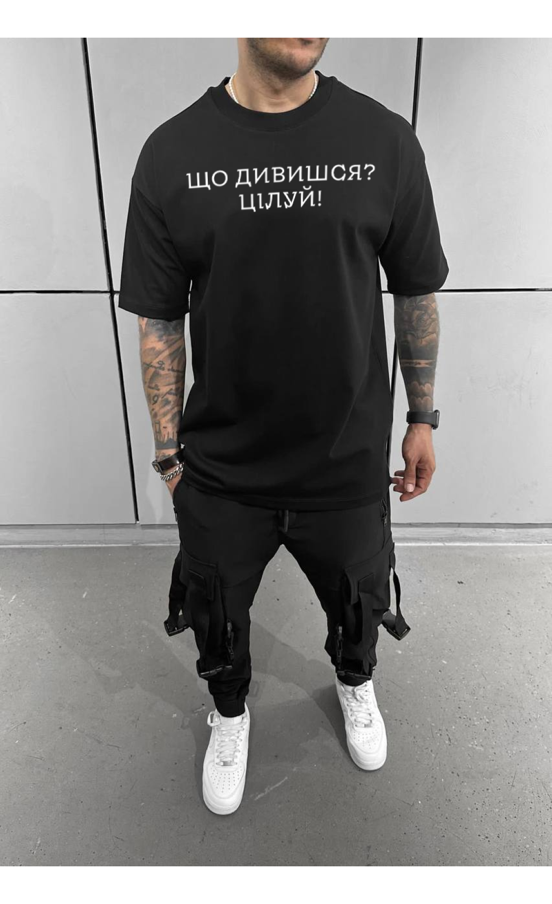 Чорна літня легка чоловіча оверсайз футболка з принтом