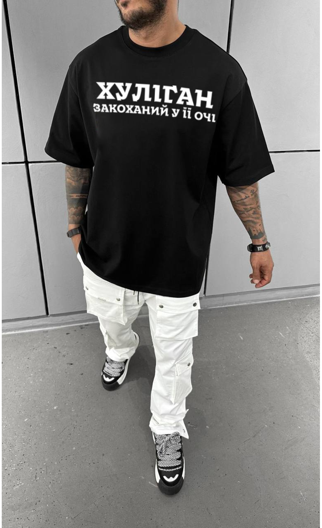 Чорна літня легка чоловіча оверсайз футболка з принтом