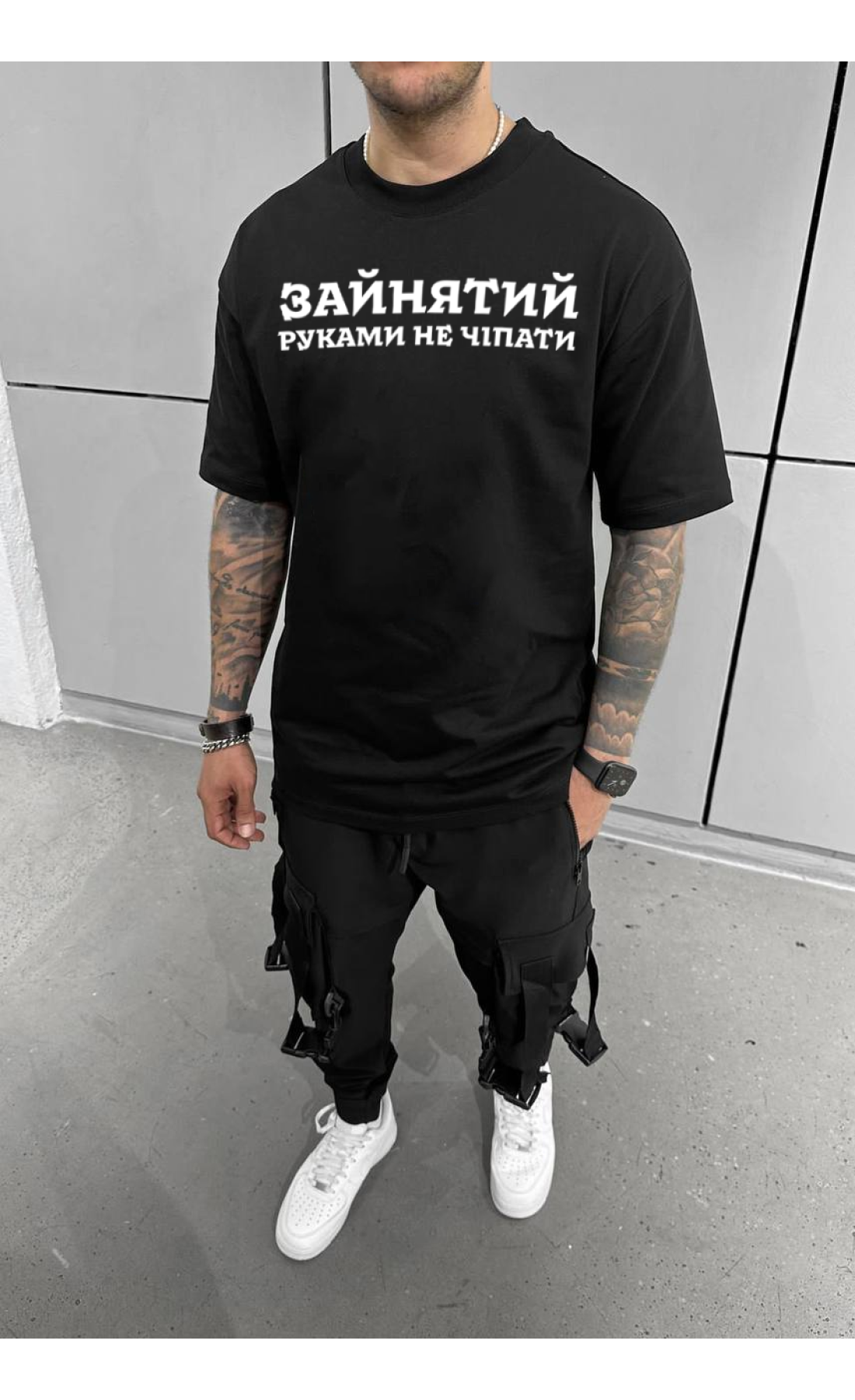 Чорна літня легка чоловіча оверсайз футболка з принтом