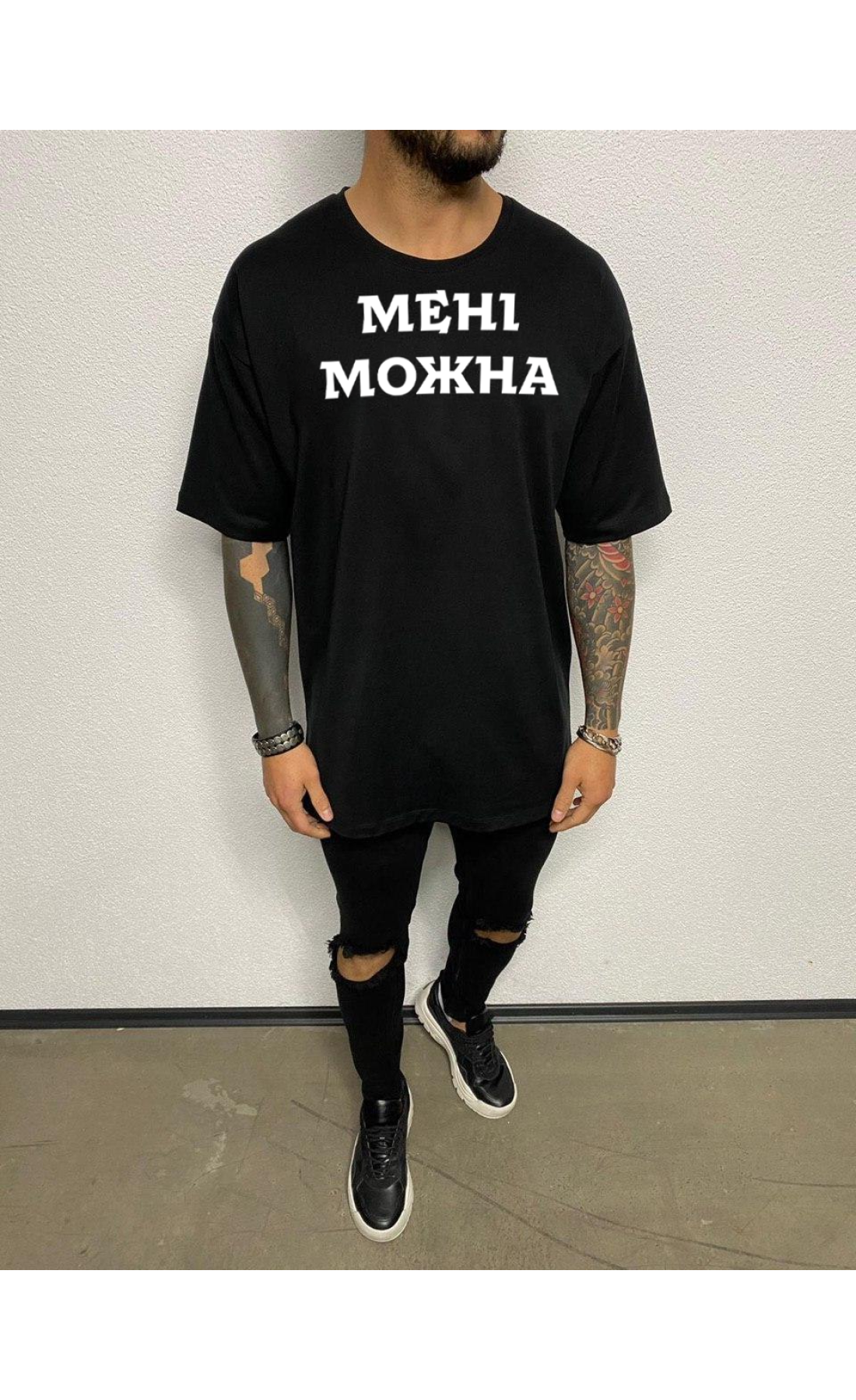 Чорна літня легка чоловіча оверсайз футболка з принтом