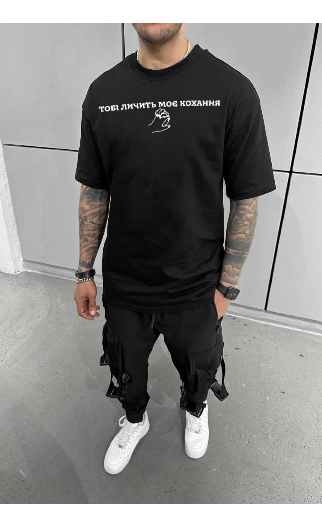 Чорна літня легка чоловіча оверсайз футболка з принтом