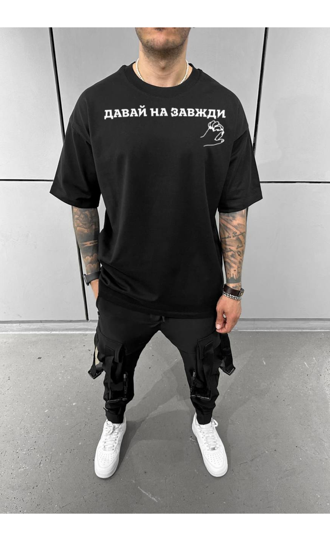 Чорна літня легка чоловіча оверсайз футболка з принтом