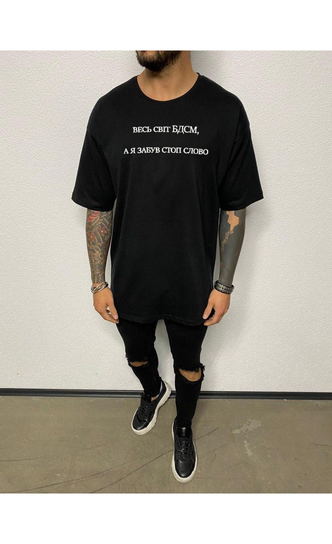 Чорна літня легка чоловіча оверсайз футболка з принтом