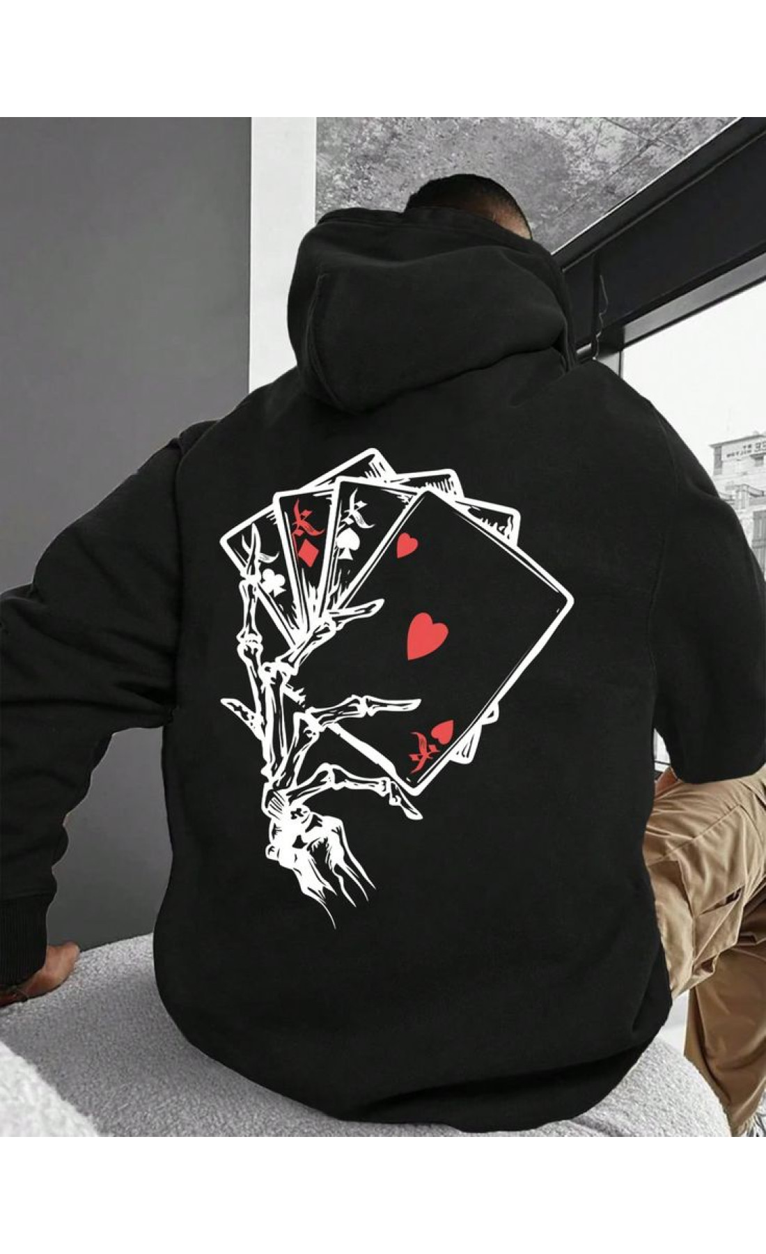 Чоловіче чорне  оверсайз худі з трендовим принтом