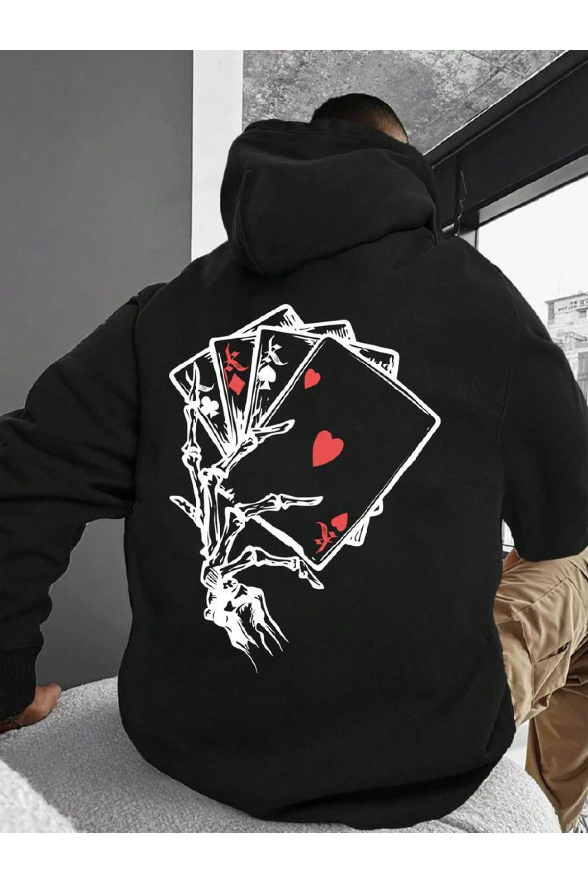 Чоловіче чорне  оверсайз худі з трендовим принтом