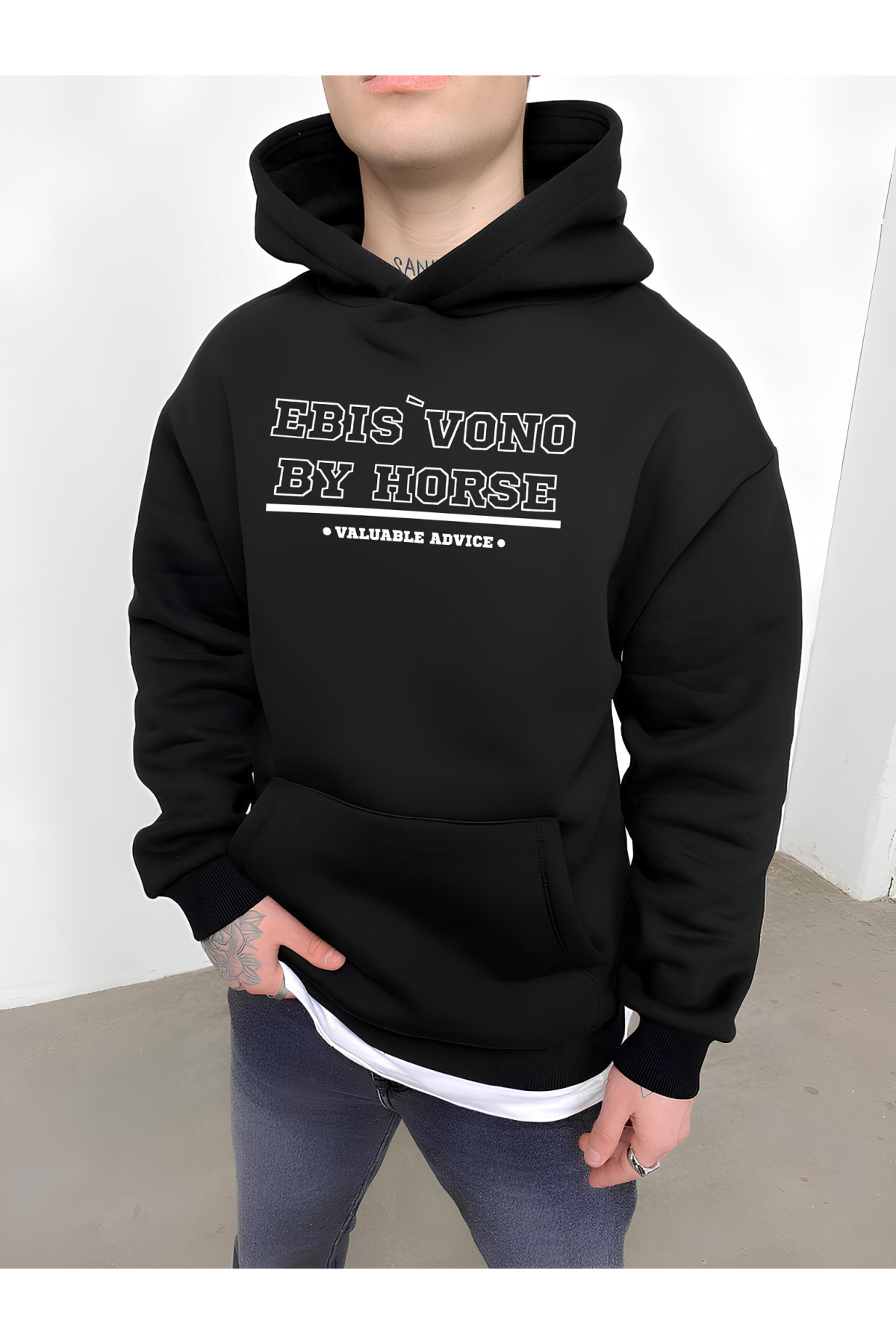 Чоловіче чорне  оверсайз худі з трендовим принтом