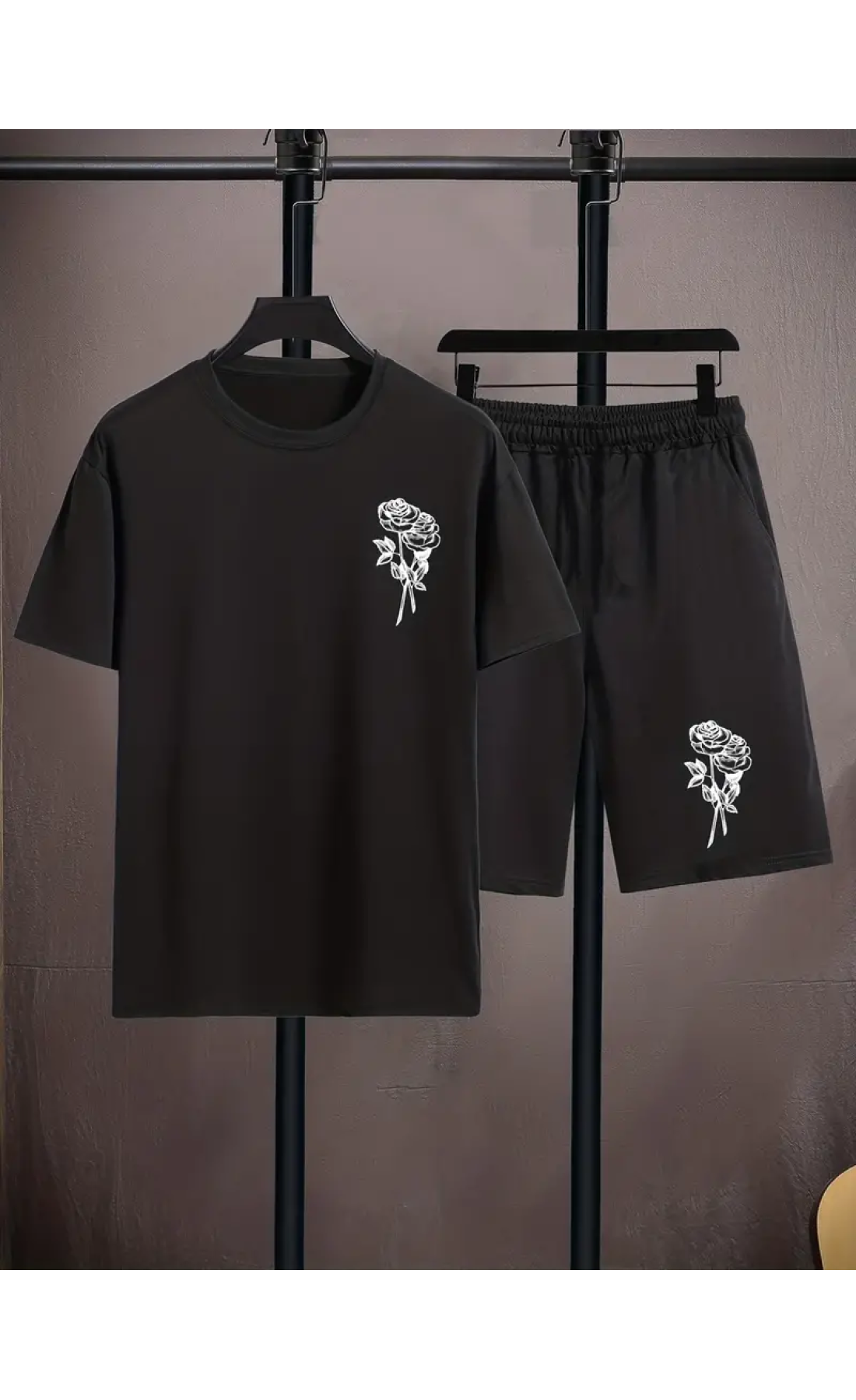 Чорний чоловічий комфортний літній спортивний костюм-двійка з модним дизайном