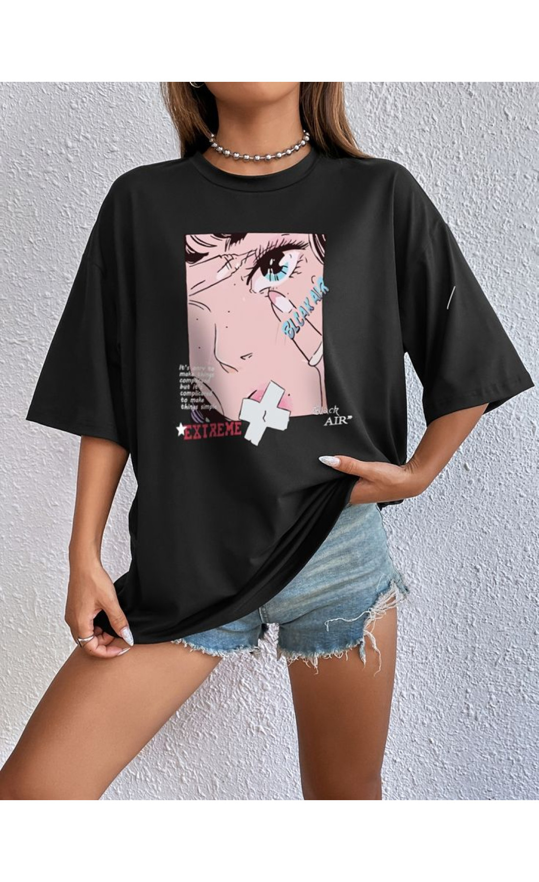 Жіноча чорна легка оверсайз футболка з модним принтом