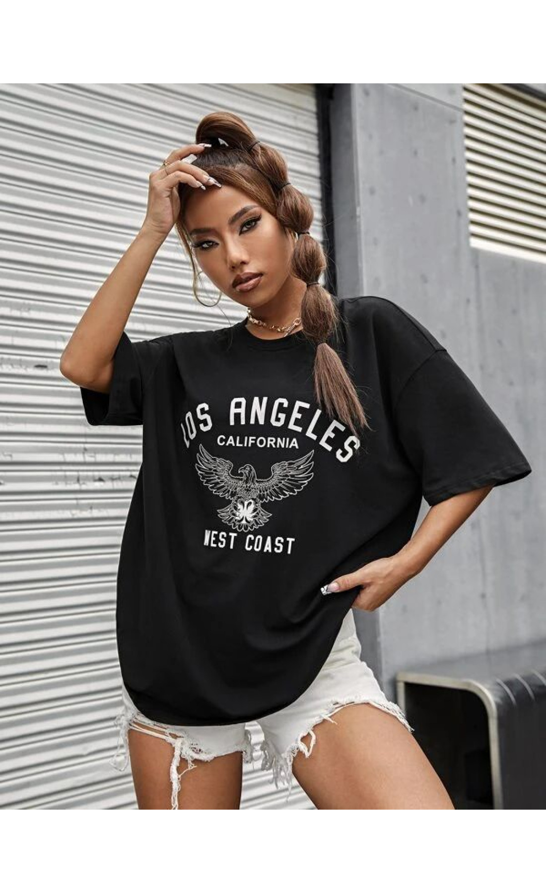 Чорна жіноча футболка з принтом дтф