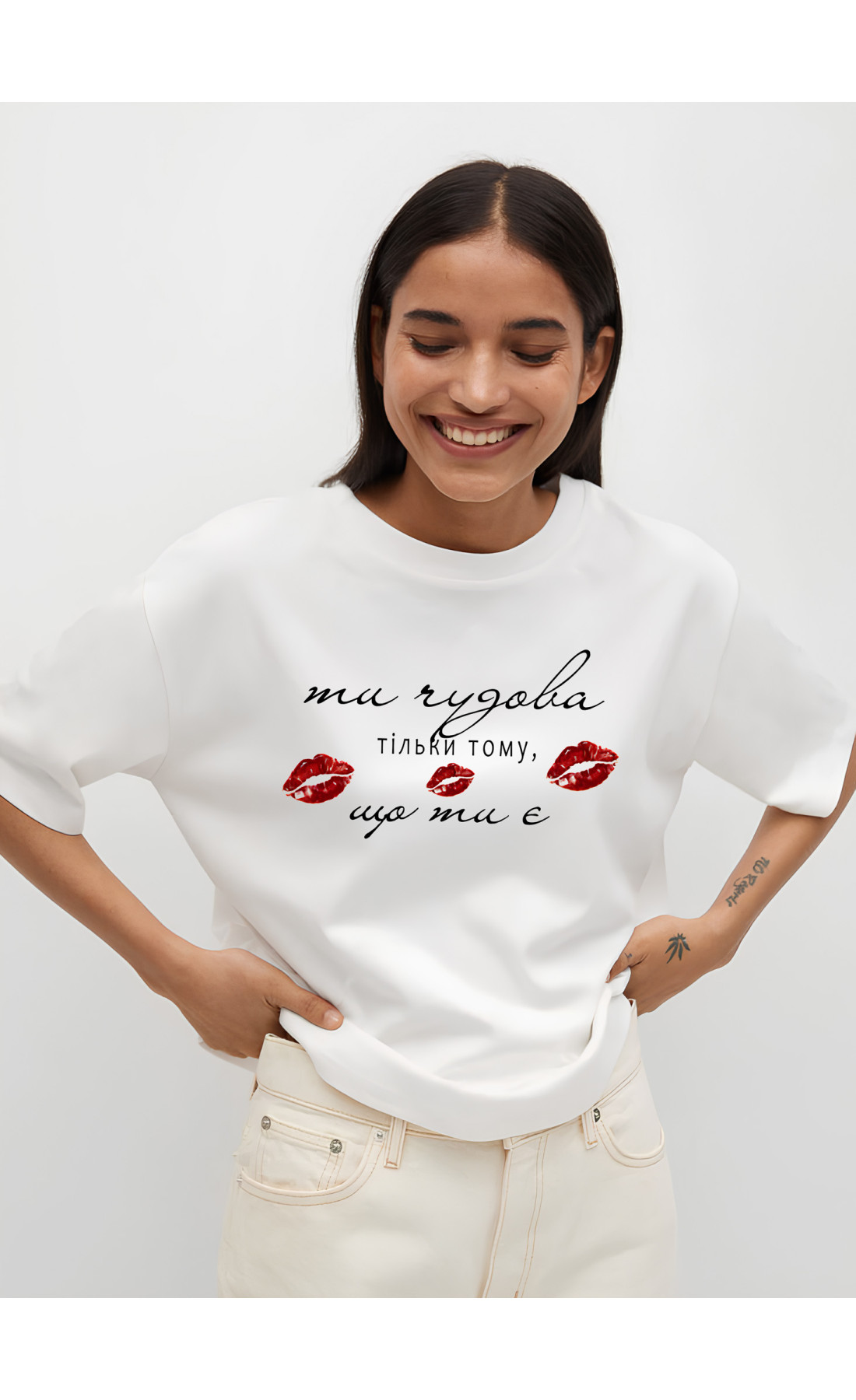 Жіноча футболка з мерчем  оверсайз розміри літо