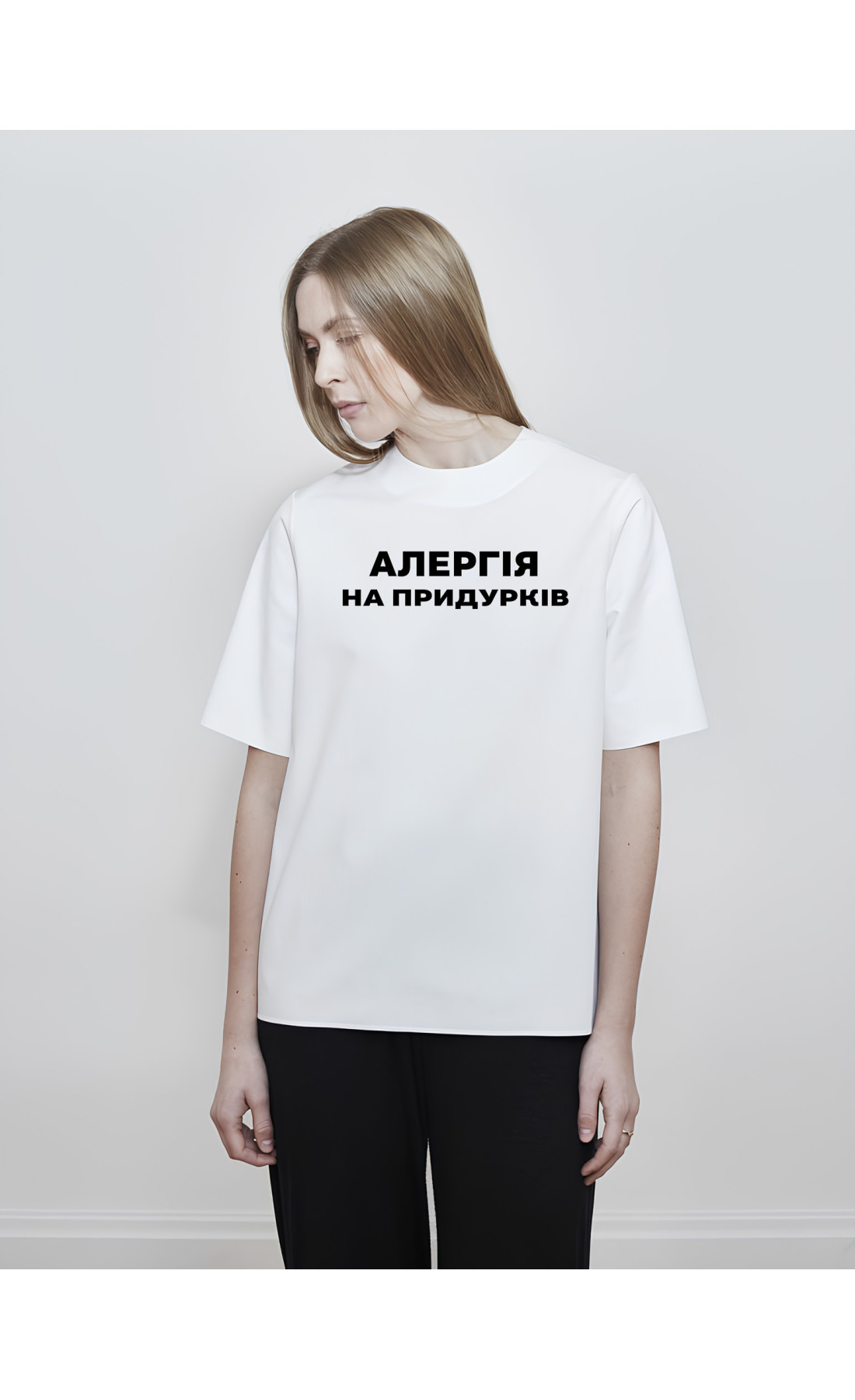 Жіноча футболка дтф   біла чорна