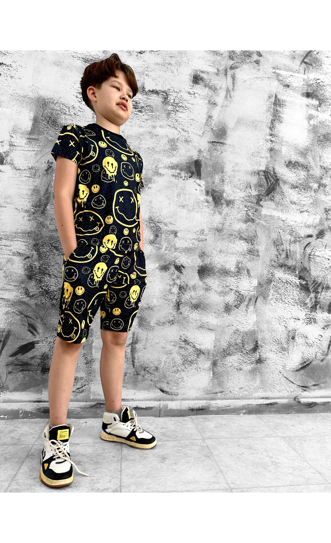 Дитячій костюм футболка та шорти за принтом