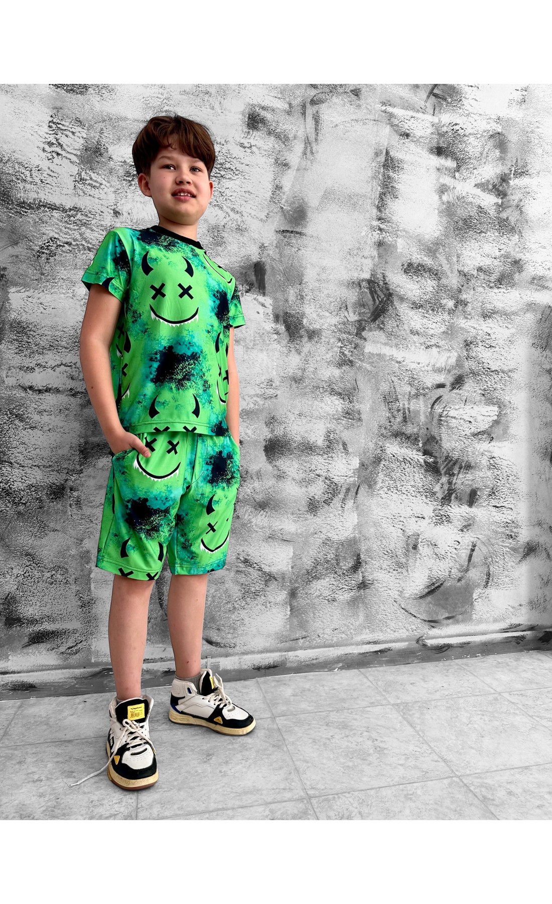 Дитячій костюм футболка та шорти за принтом