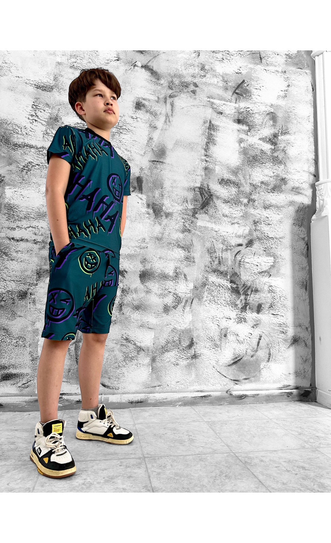 Дитячій костюм футболка та шорти за принтом