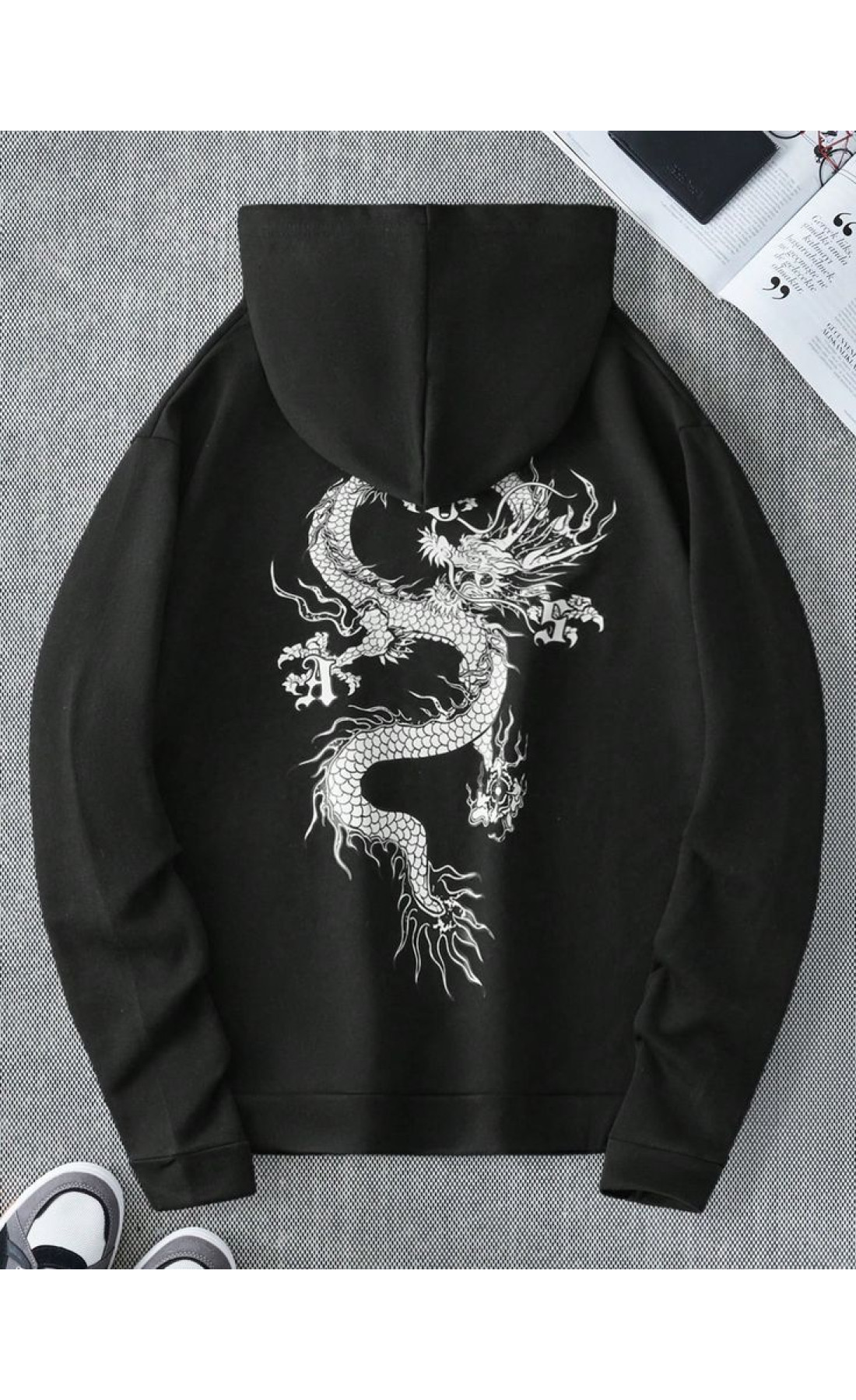 Чоловіче чорне  оверсайз худі з трендовим принтом