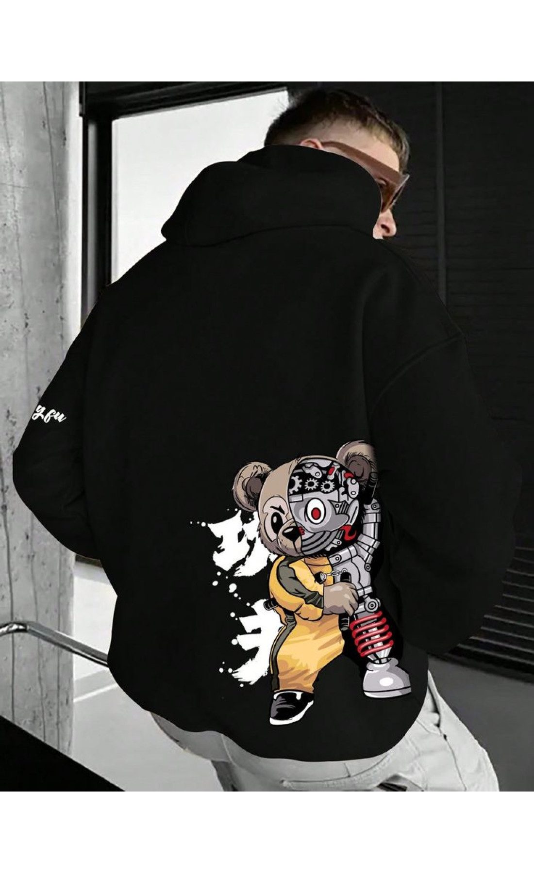 Чорне чоловіче комфортне оверсайз худі зі стильним принтом