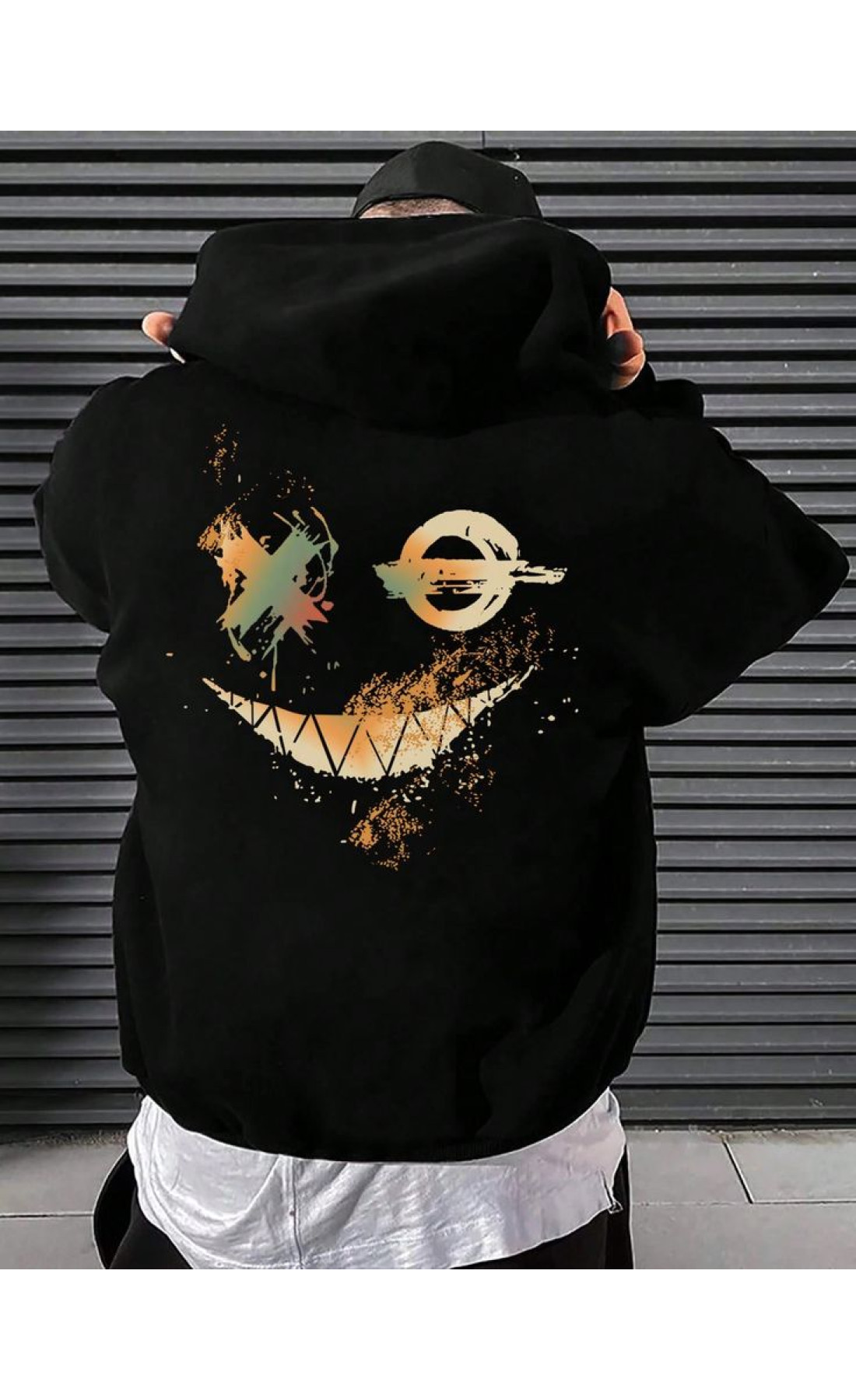 Чоловіче чорне  оверсайз худі з модним принтом