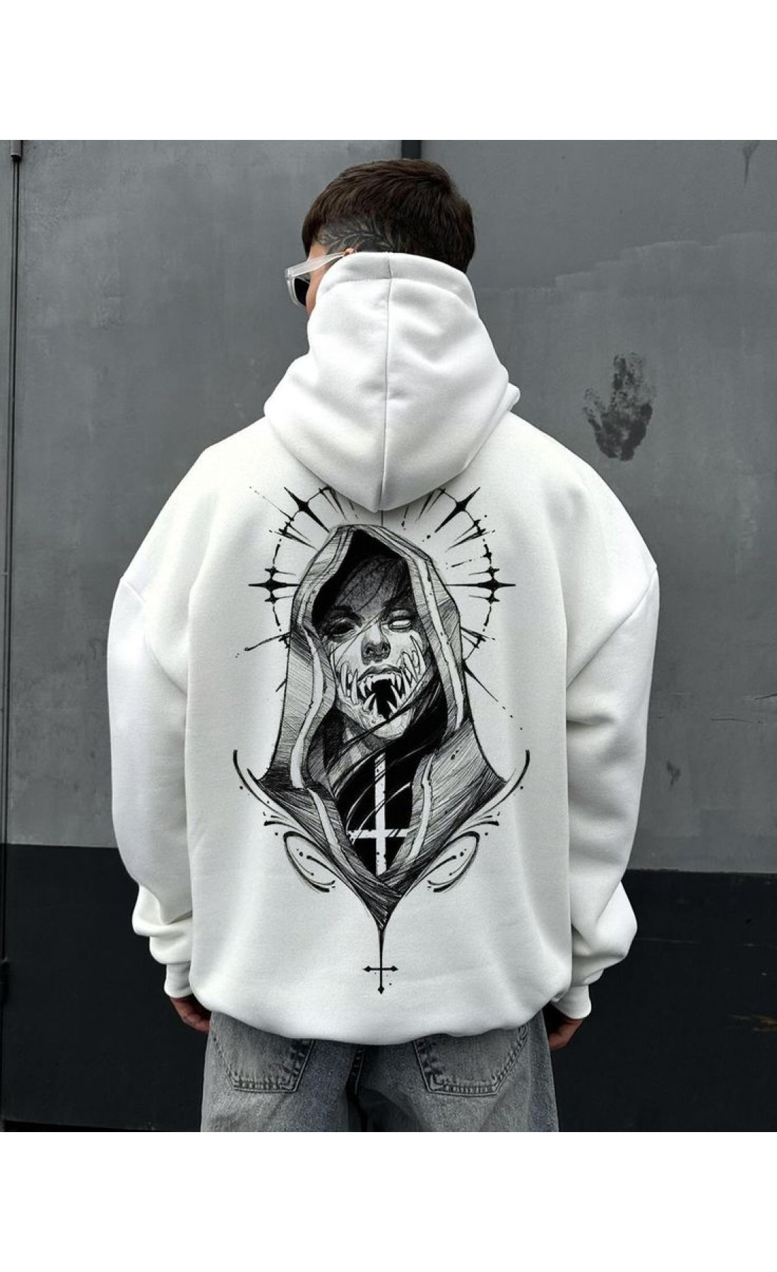 Біле чоловіче комфортне оверсайз худі зі стильним принтом