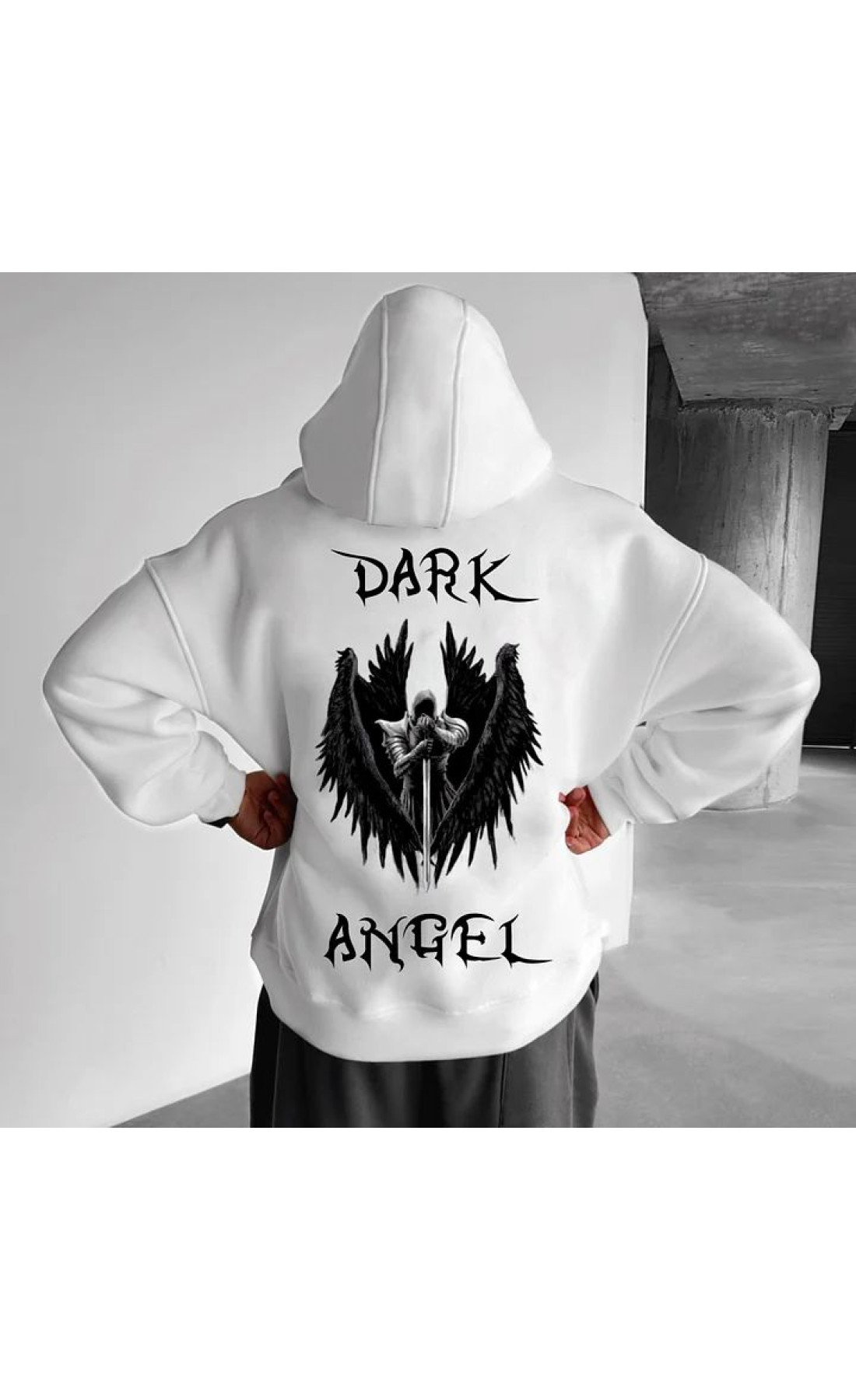 Біле чоловіче  оверсайз худі з трендовим дизайном