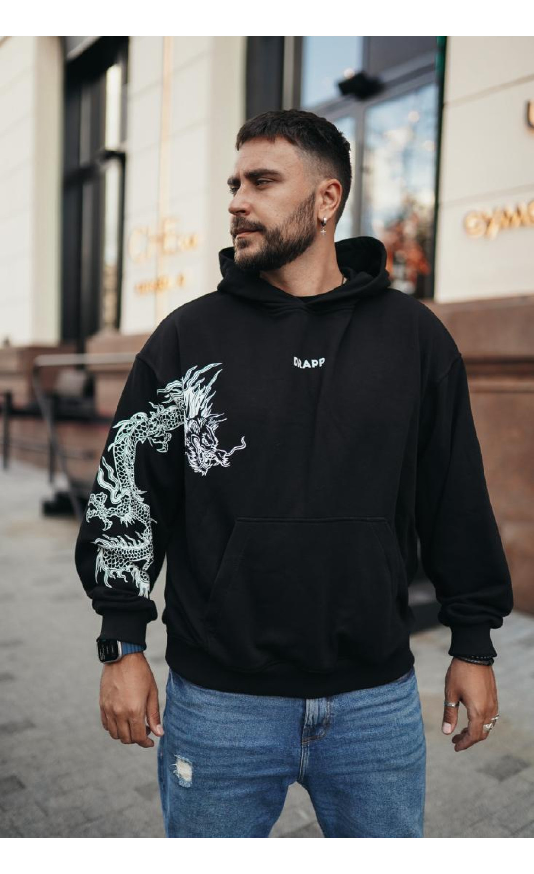 Чоловіче чорне  оверсайз худі з трендовим принтом