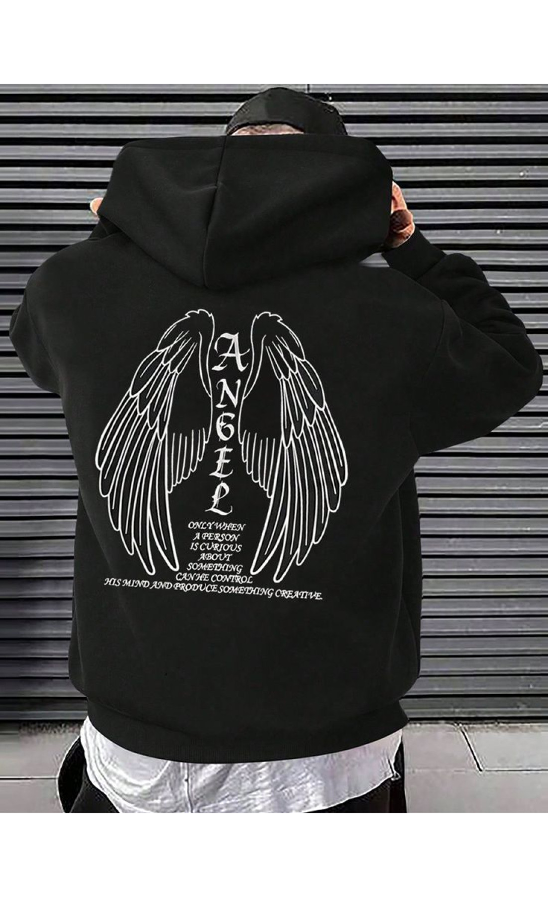 Чорне чоловіче  оверсайз худі з модним дизайном