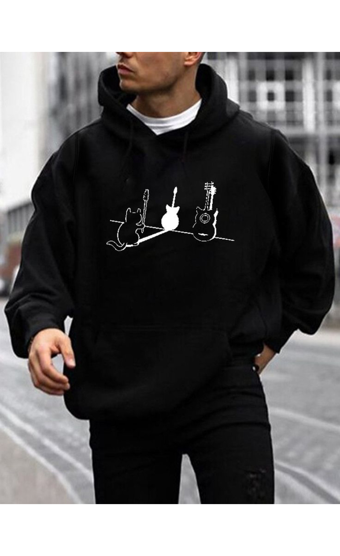 Чоловіче чорне  оверсайз худі з трендовим принтом