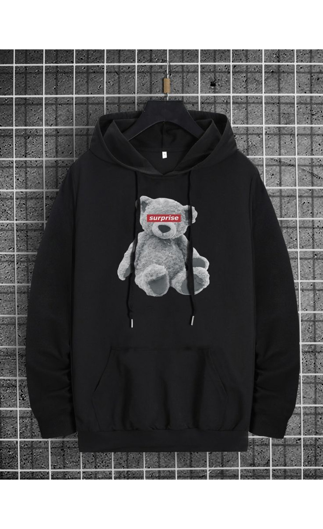 Чоловіче чорне  оверсайз худі з трендовим принтом