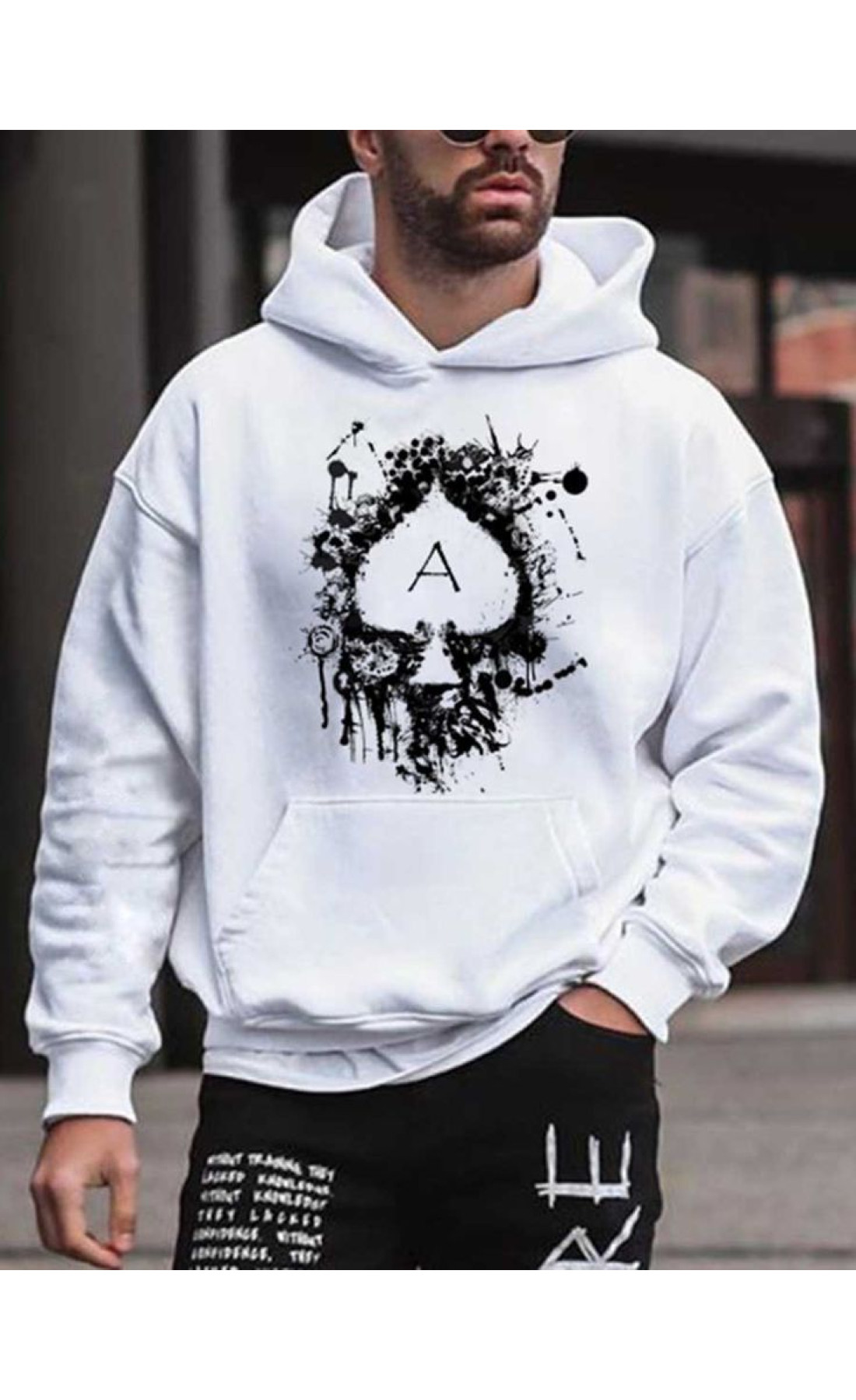 Біле чоловіче  оверсайз худі з трендовим дизайном