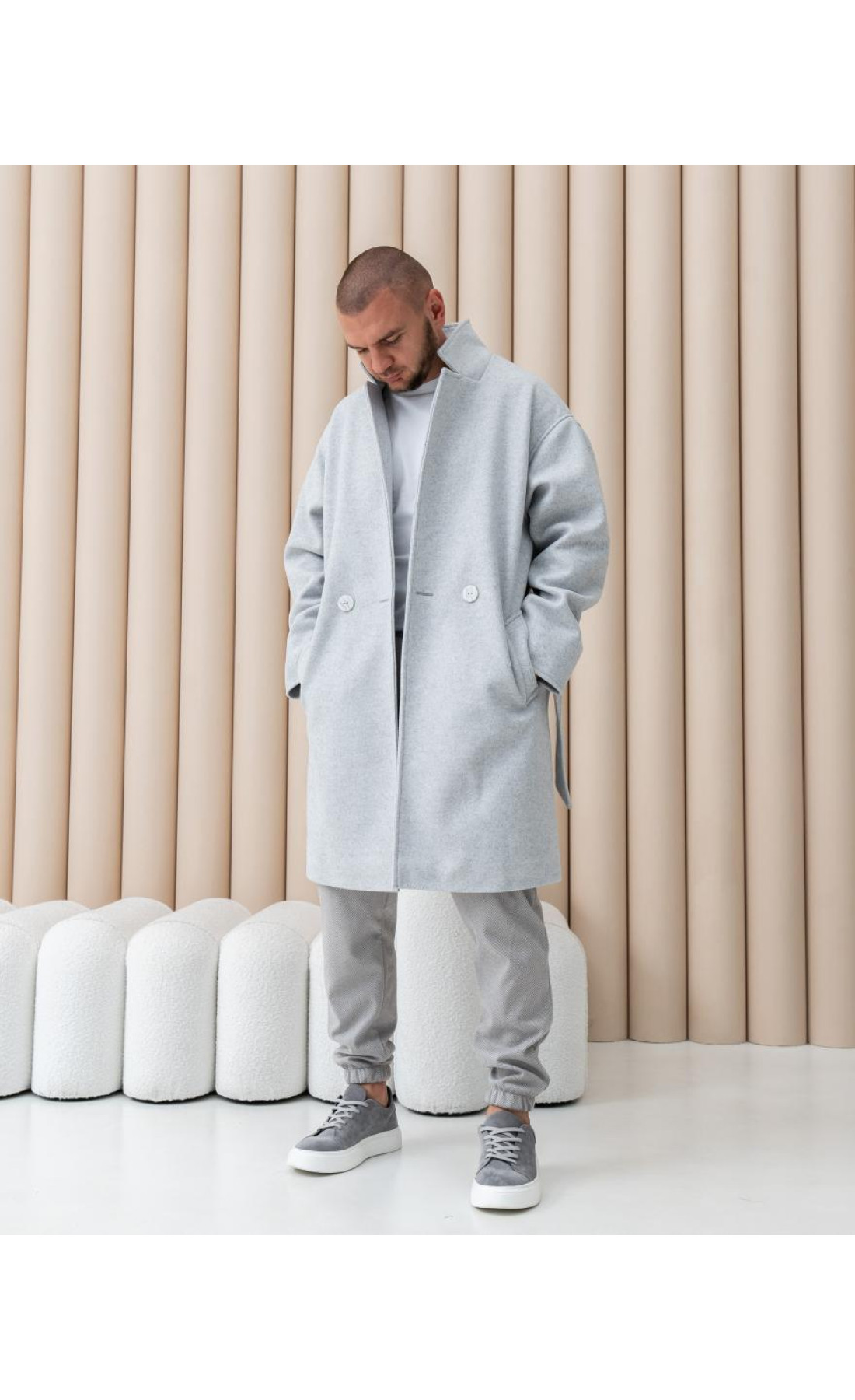 Пальто чоловіче сірого кольору довге осінь зима весна