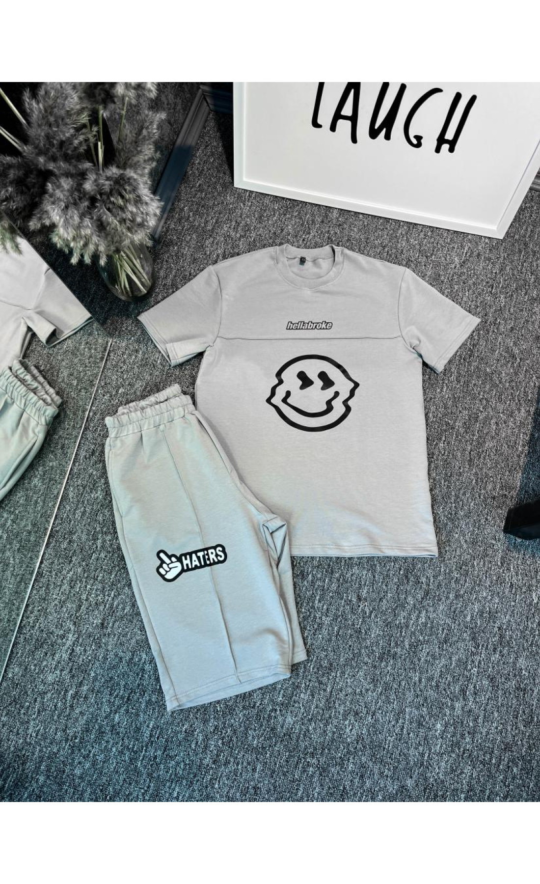 Сірий костюм однотонний з накаткою