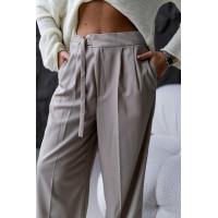 Жіночі брюки класика