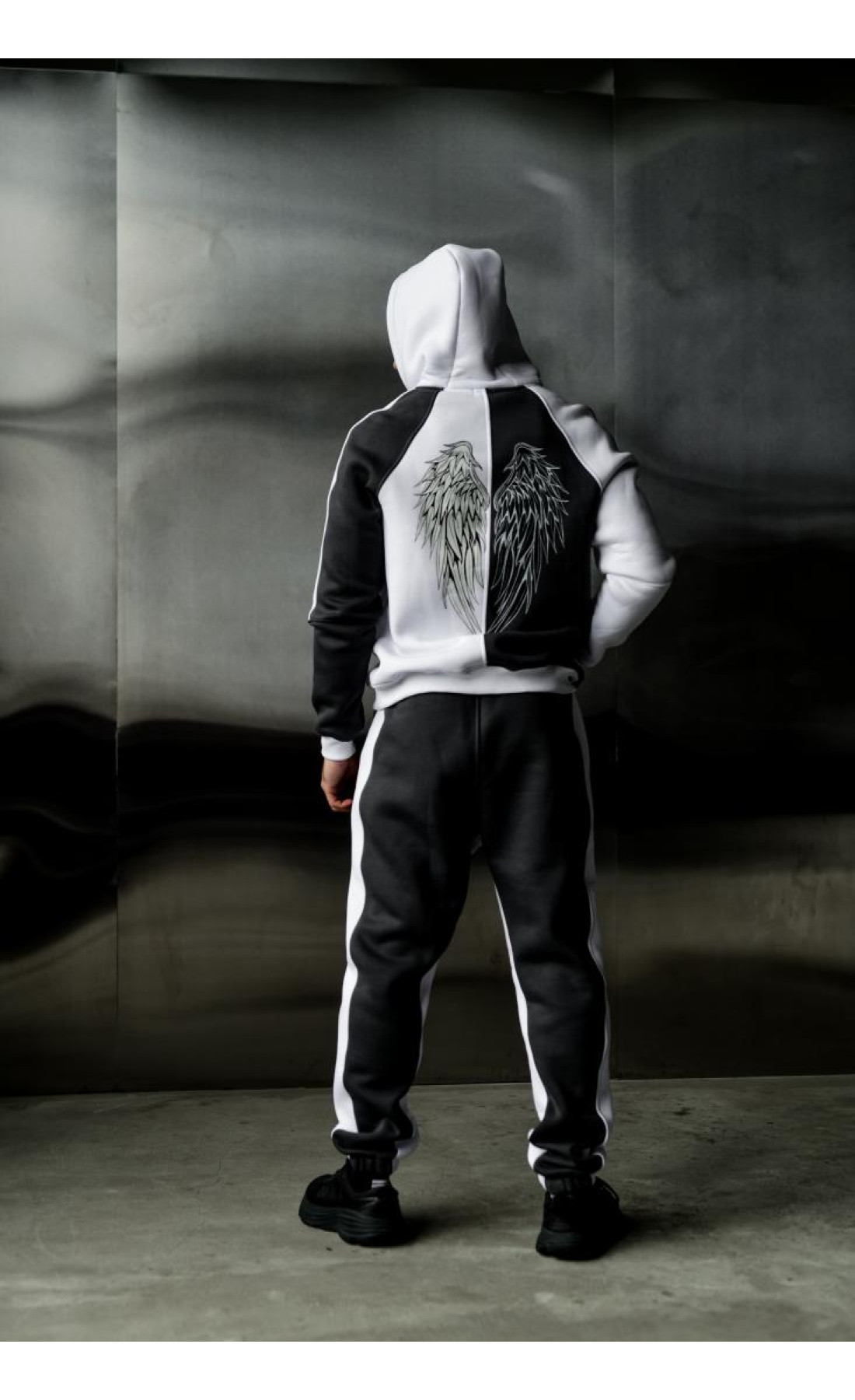 Спортивний костюм утеплений стильний два кольори сезон осінь зима  drapp